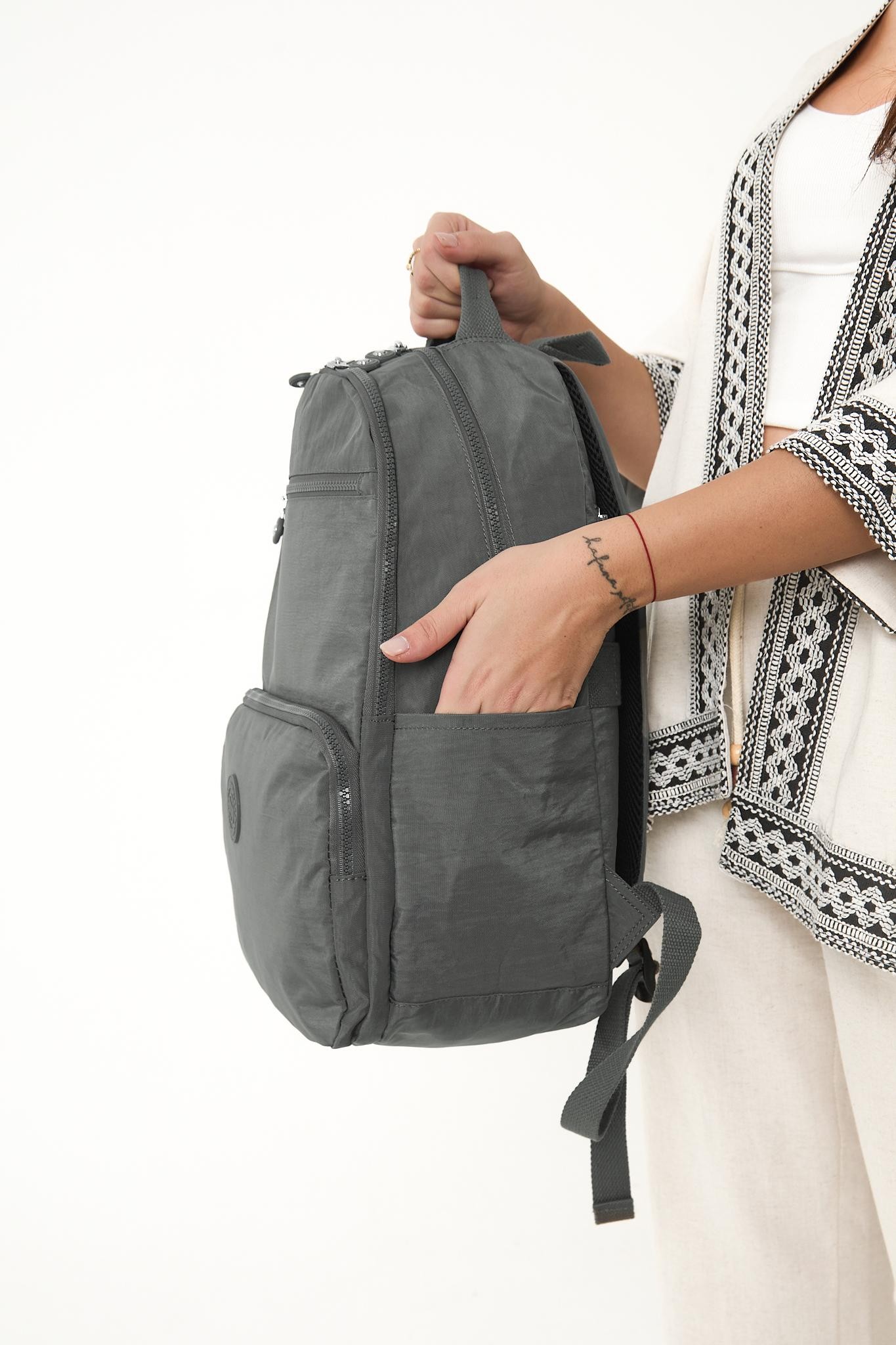 Unisex Suya Dayanıklı Orta Boy Krinkıl Kumaş Çok Gözlü Laptop Okul Ve Seyahat Sırt Çantası - GRİ
