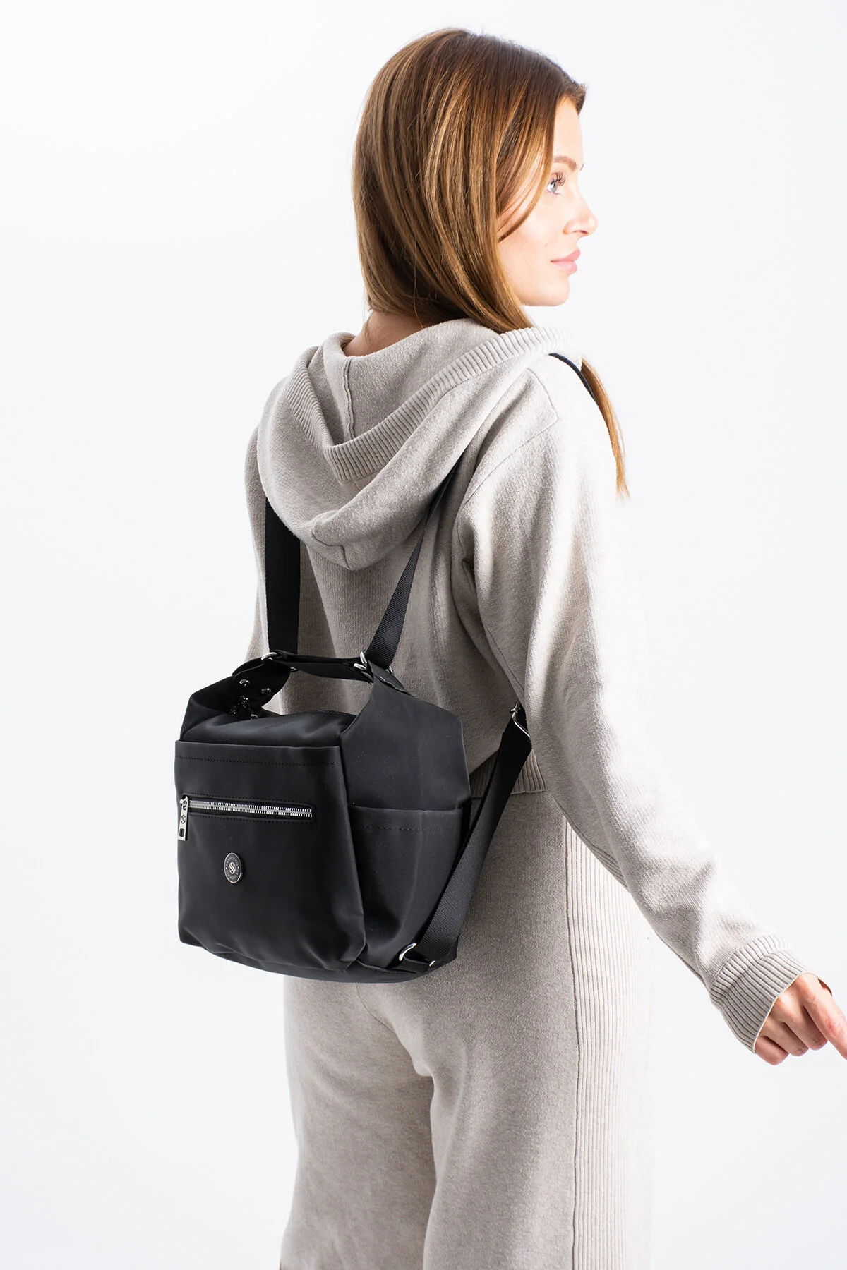 4 Bölmeli Hem Sırt Hem Omuz Çantası Çok Kullanışlı - SİYAH-SATEN