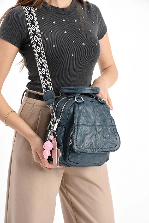 Charm Hediyeli Hem Sırt Hem Omuz Çantası Çok Bölmeli Kullanışlı - MAVİ