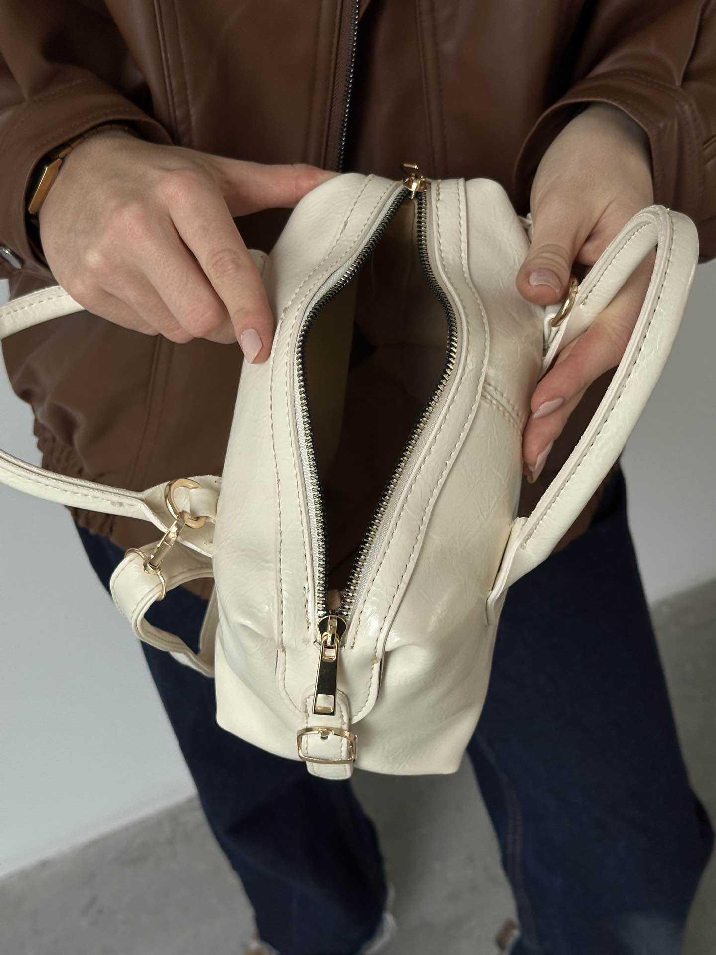 ORTA BOY SİLİNDİR MODEL ÇOK KULLANIŞLI OMUZ ÇANTASI - BEJ