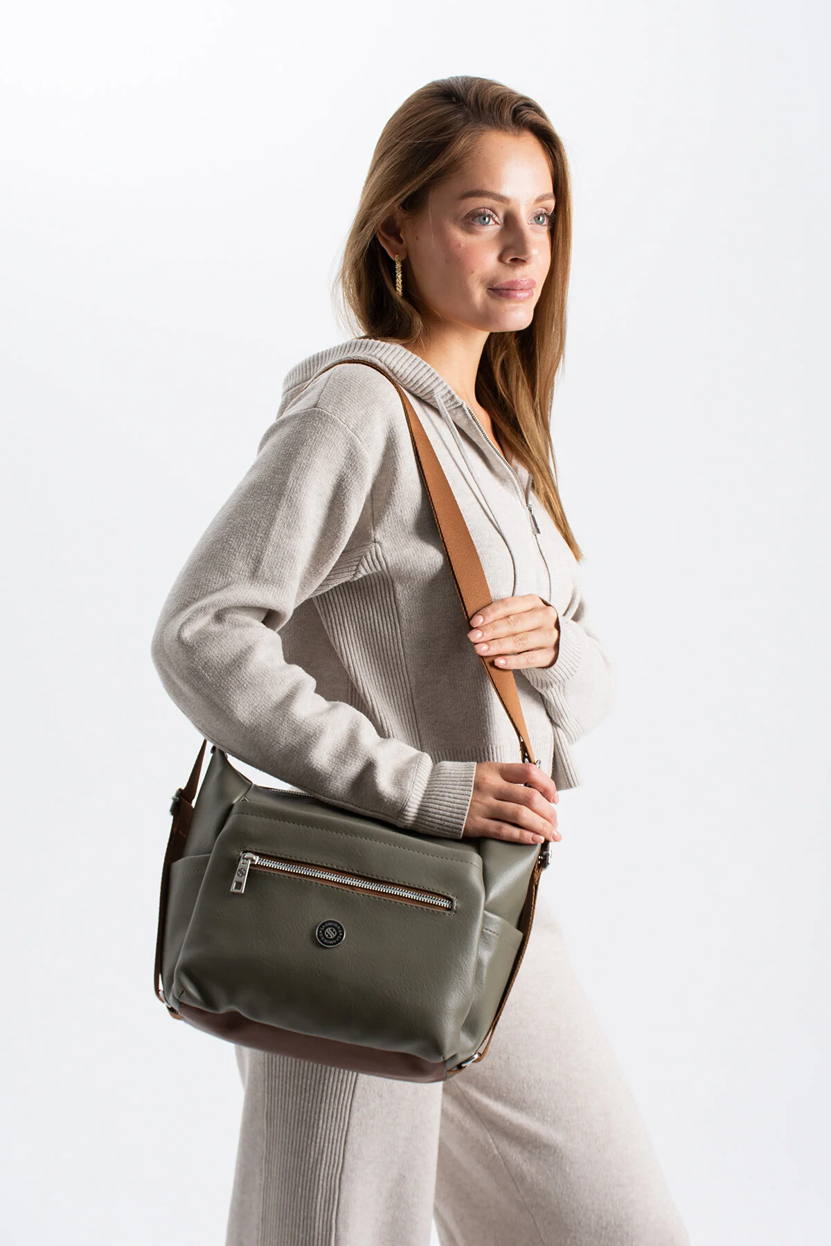 4 Bölmeli Hem Sırt Hem Omuz Çantası Çok Kullanışlı - HAKİ-TABA