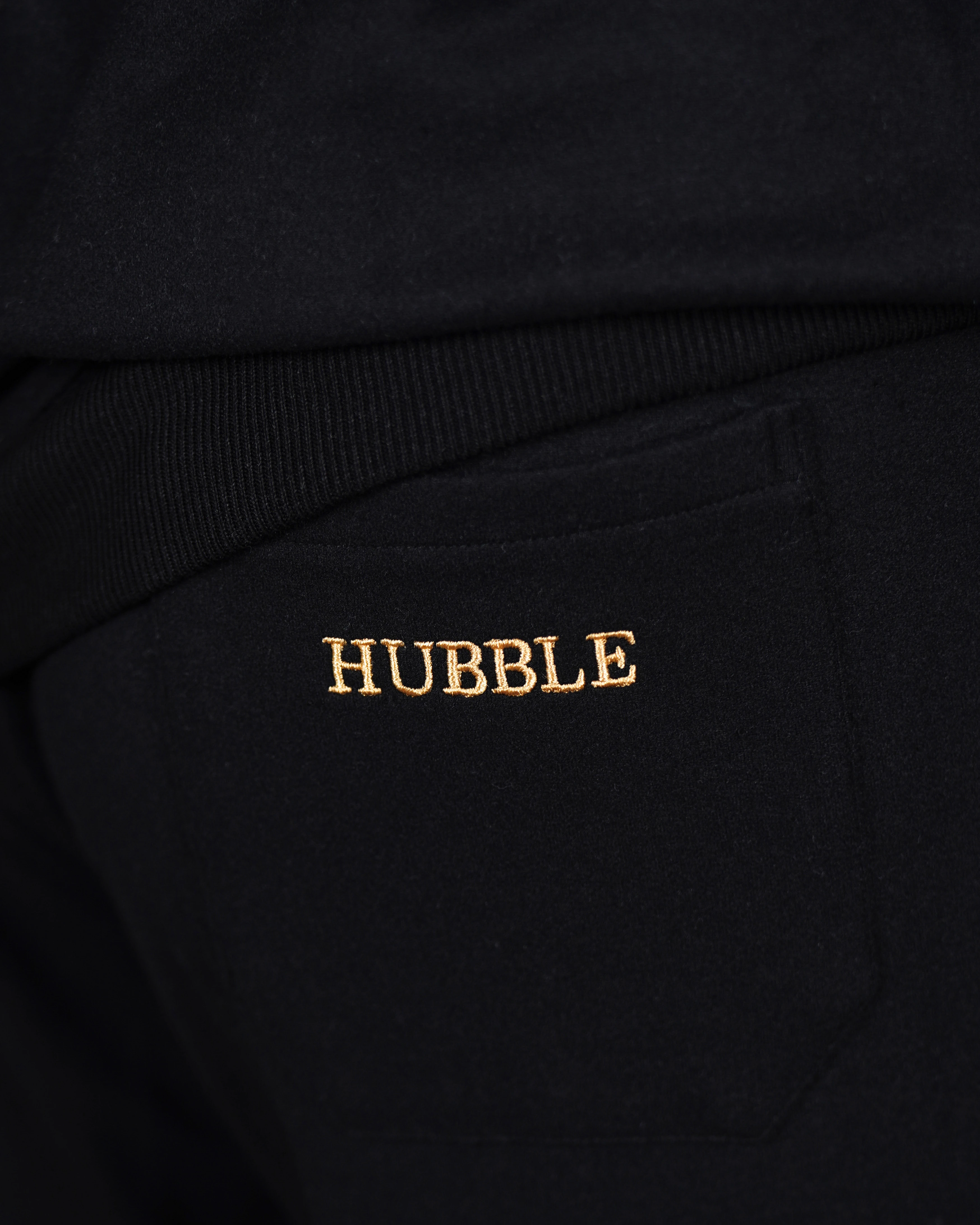HUBBLE: ESSENTIAL ONE — OBSIDIAN BLACK