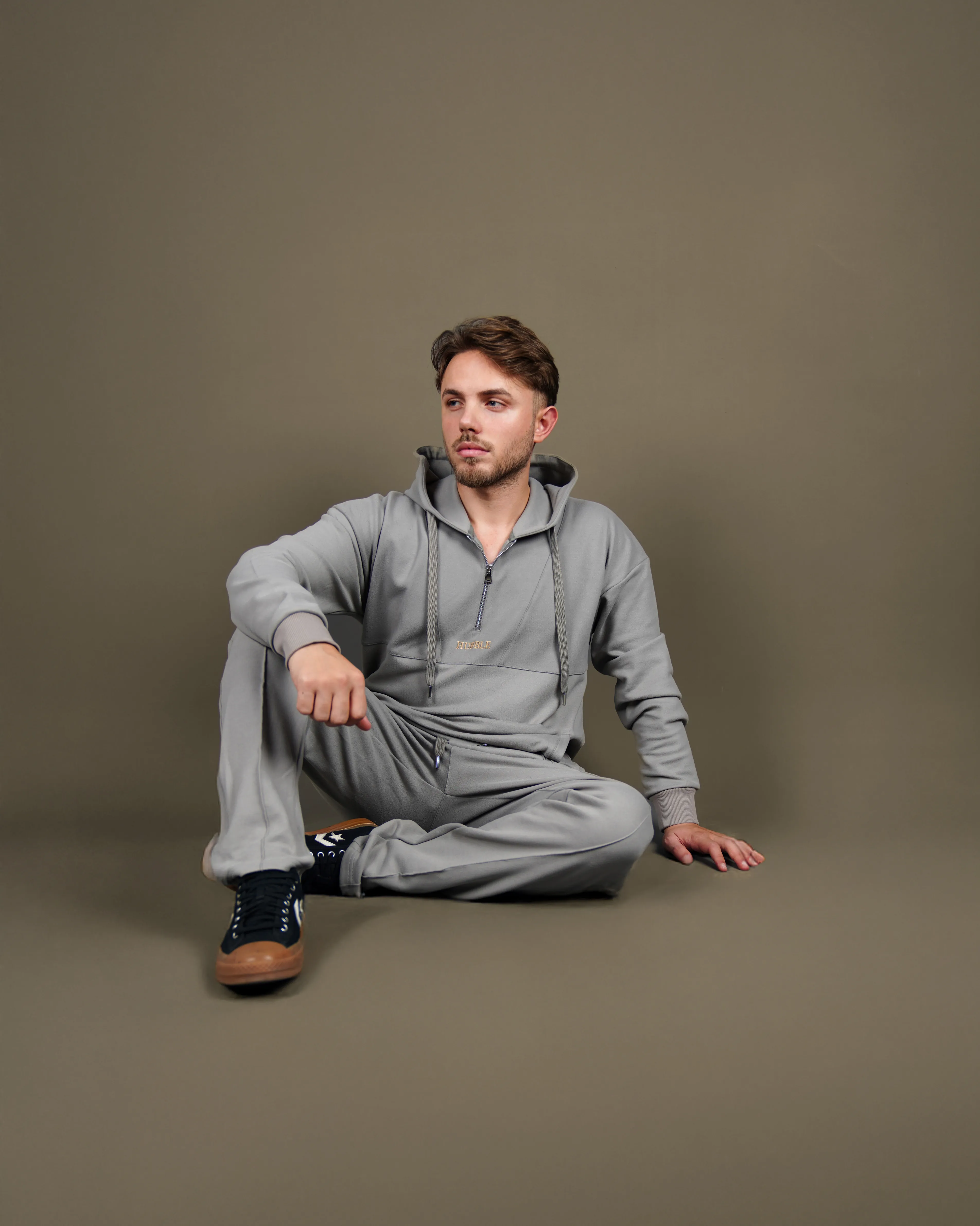 HUBBLE: ESSENTIAL ONE — STONE GREY