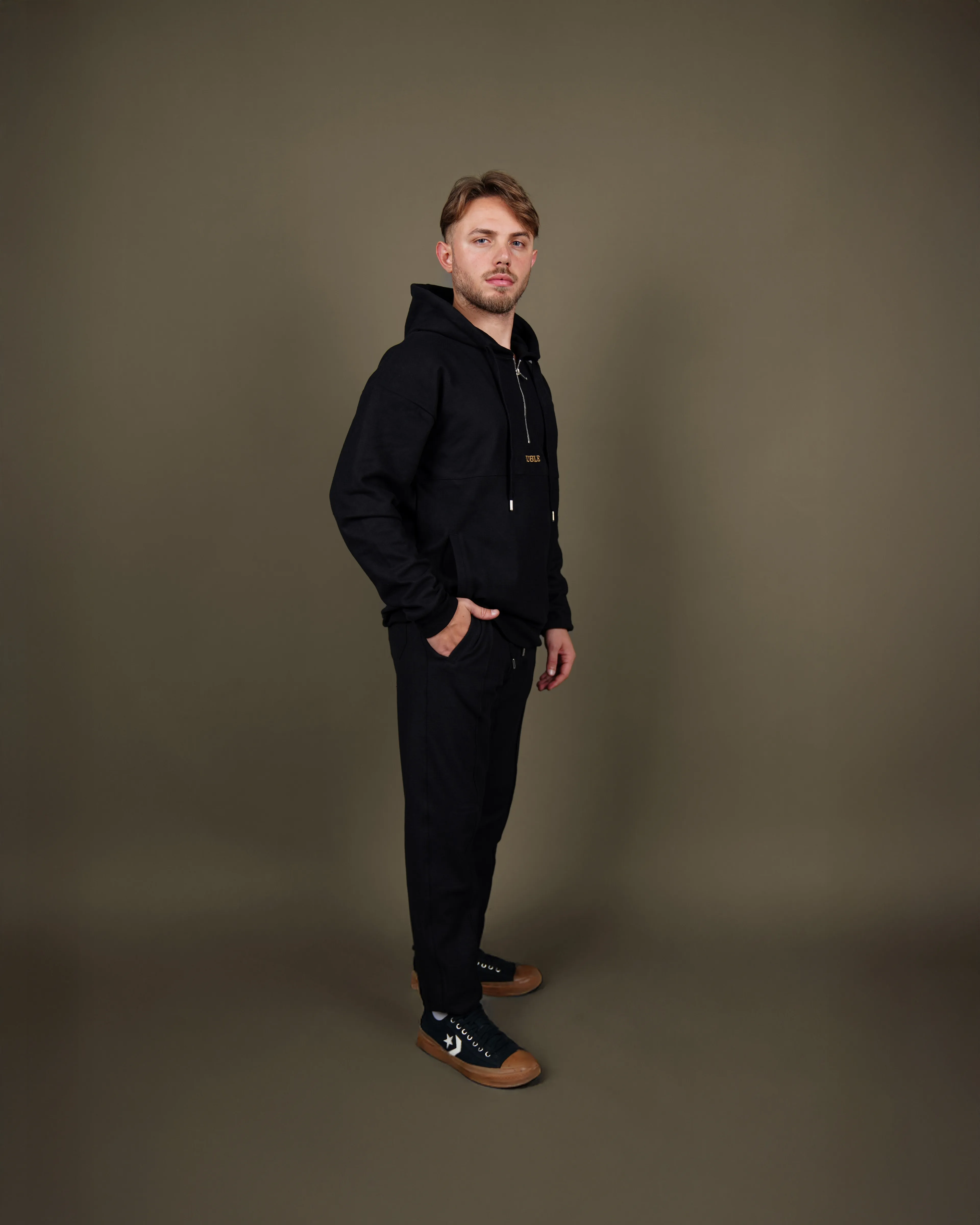 HUBBLE: ESSENTIAL ONE — OBSIDIAN BLACK main variant image