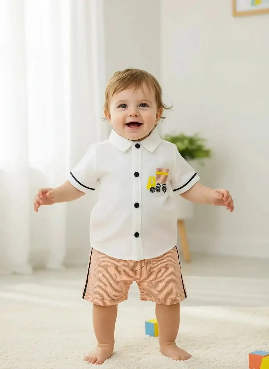 Beyaz Gömlek üzeri Araba İşlemeli Erkek İkili Takım