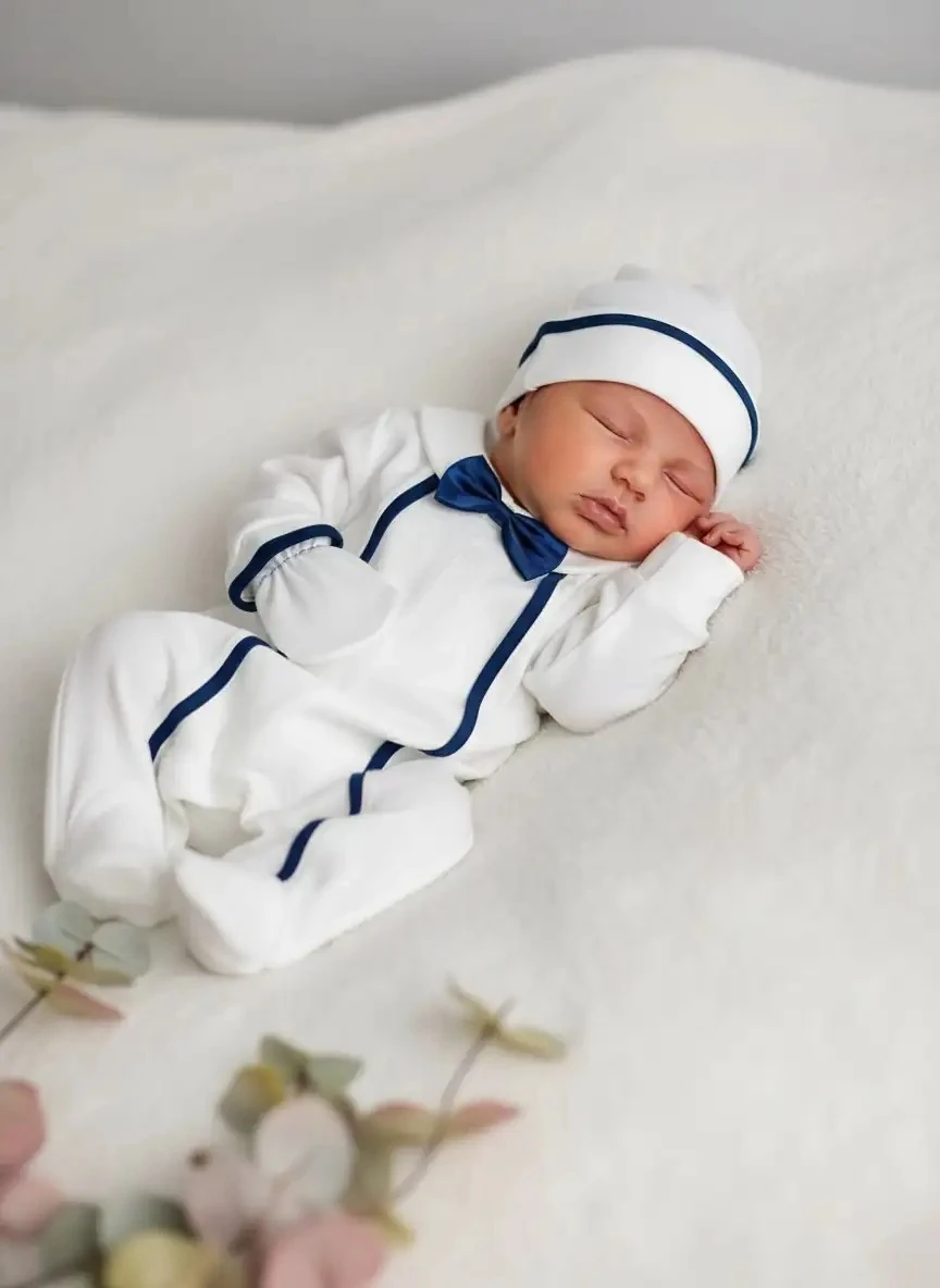 Lacivert Papyon Temalı şapkalı yenidoğan tulum