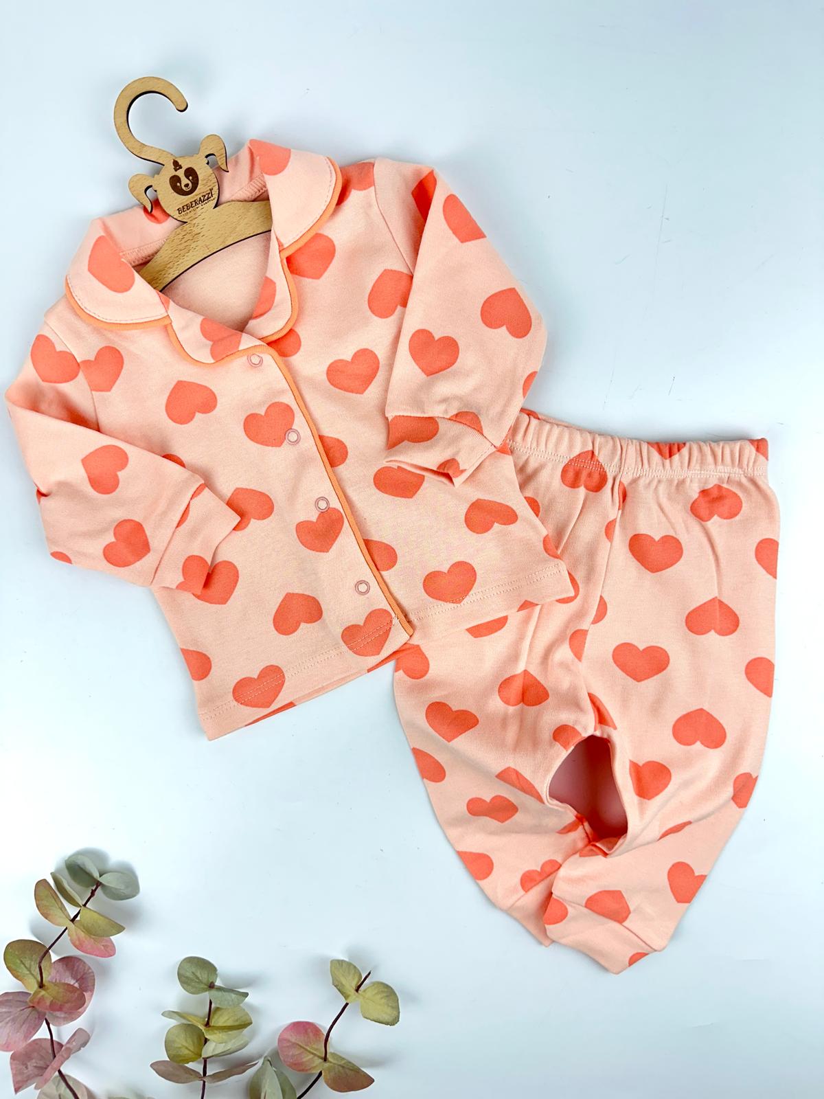 Kalp Temalı Önden Çıtçıtlı Pijama Takımı