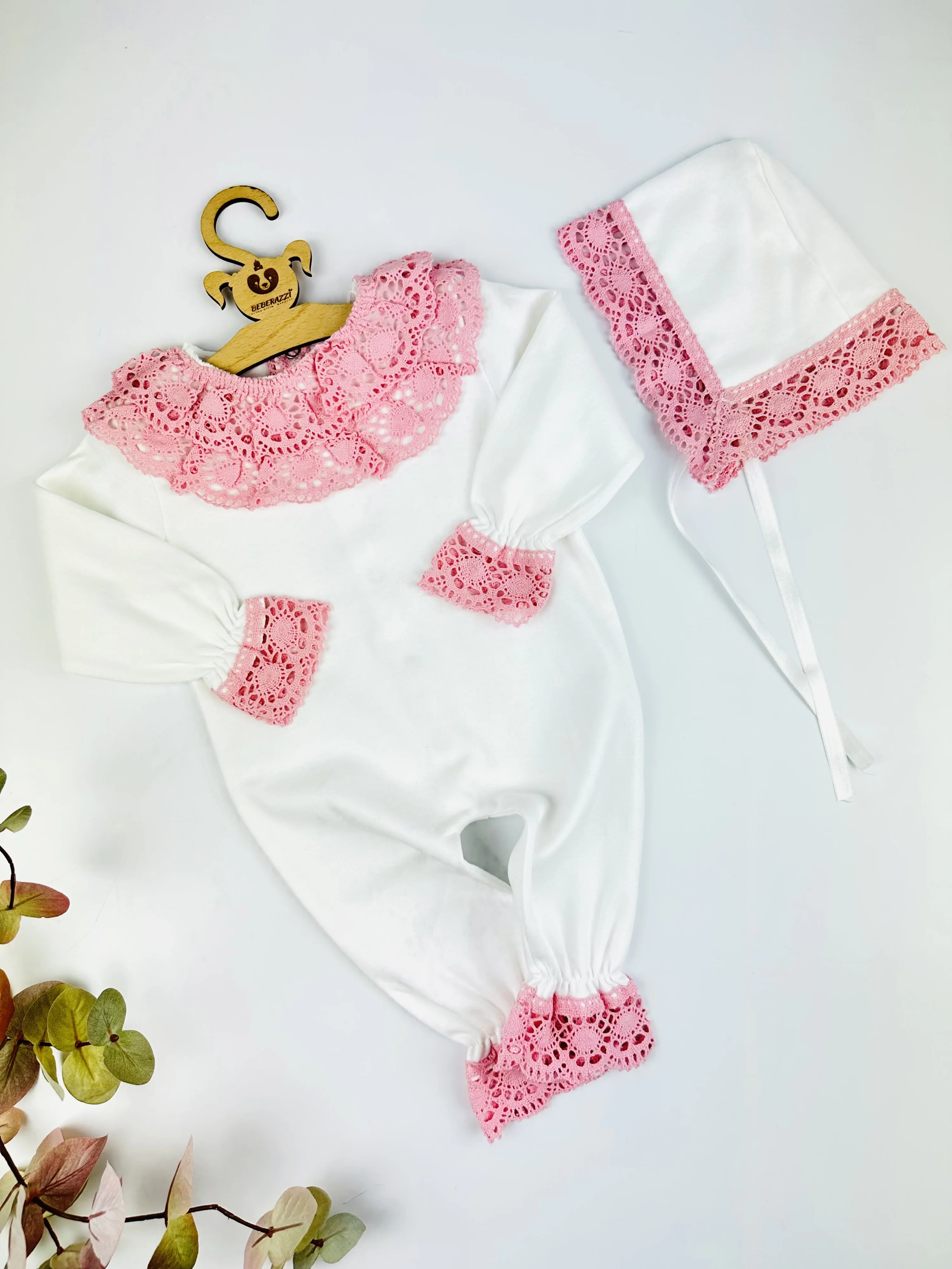 Kalın Dantel Pembe Güpürlü Şapkalı Tulum