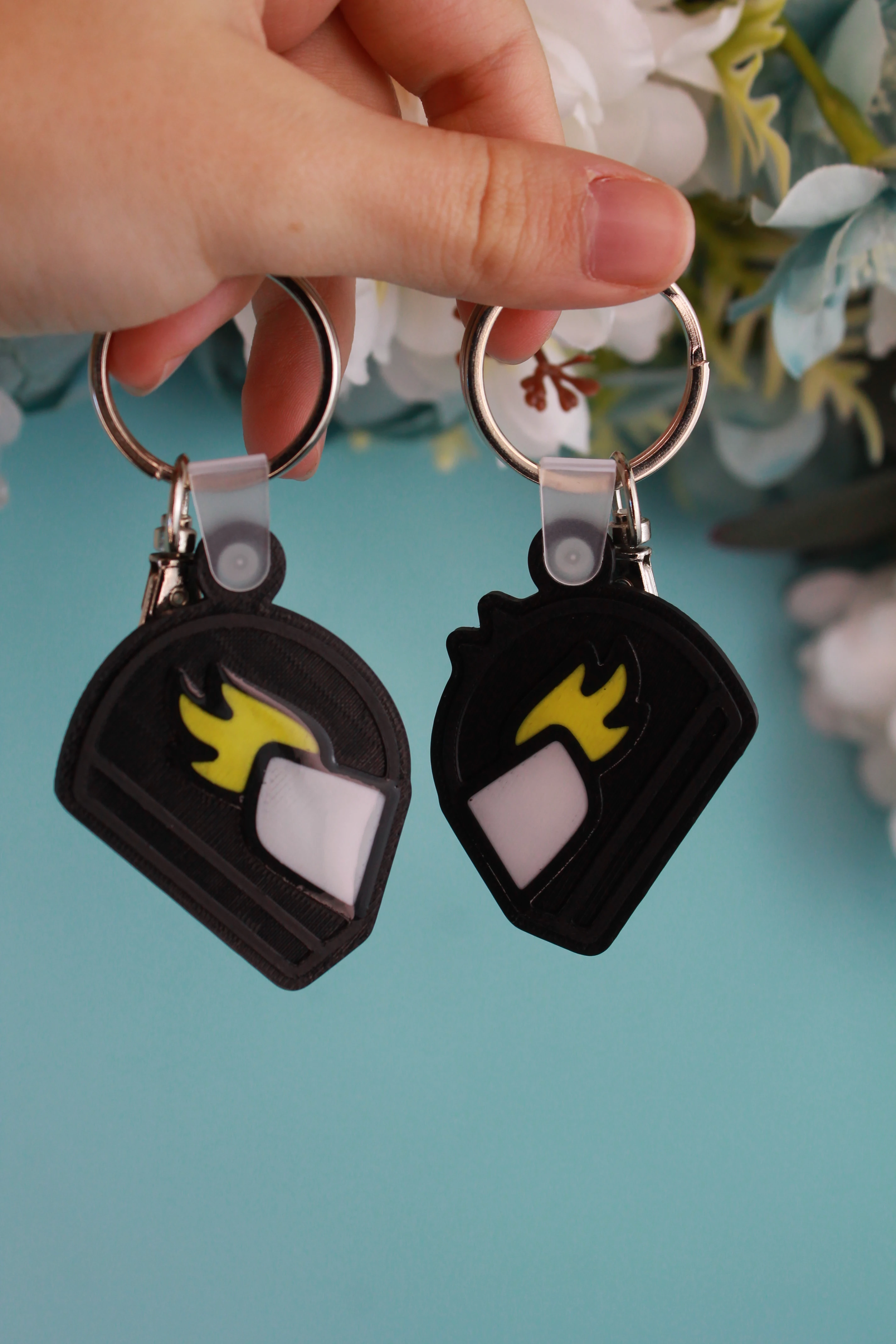 NFC'li Motorcu Çift Anahtarlık Kask (2 Adet ürün içerir)