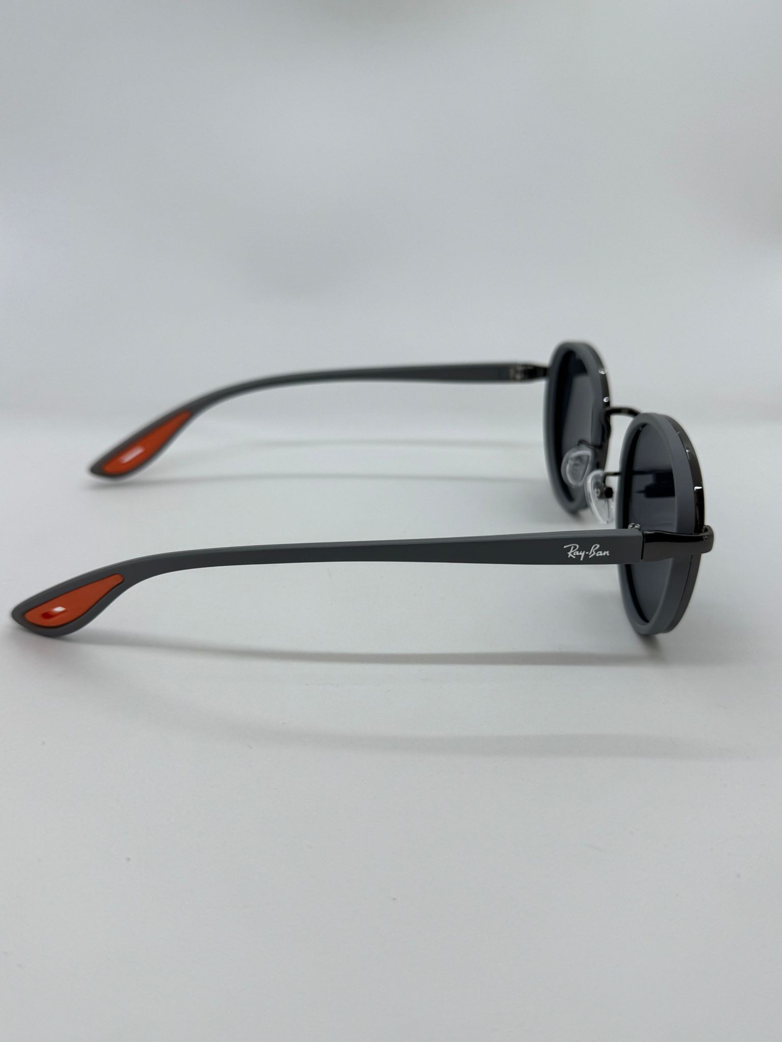 Ray-Ban Ferrari Modeli space gray