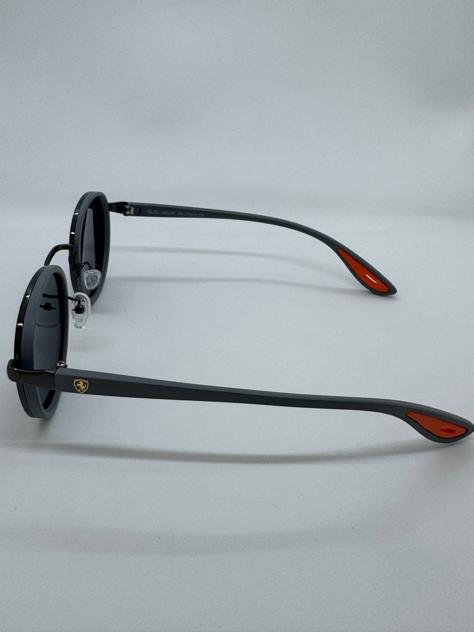 Ray-Ban Ferrari Modeli space gray