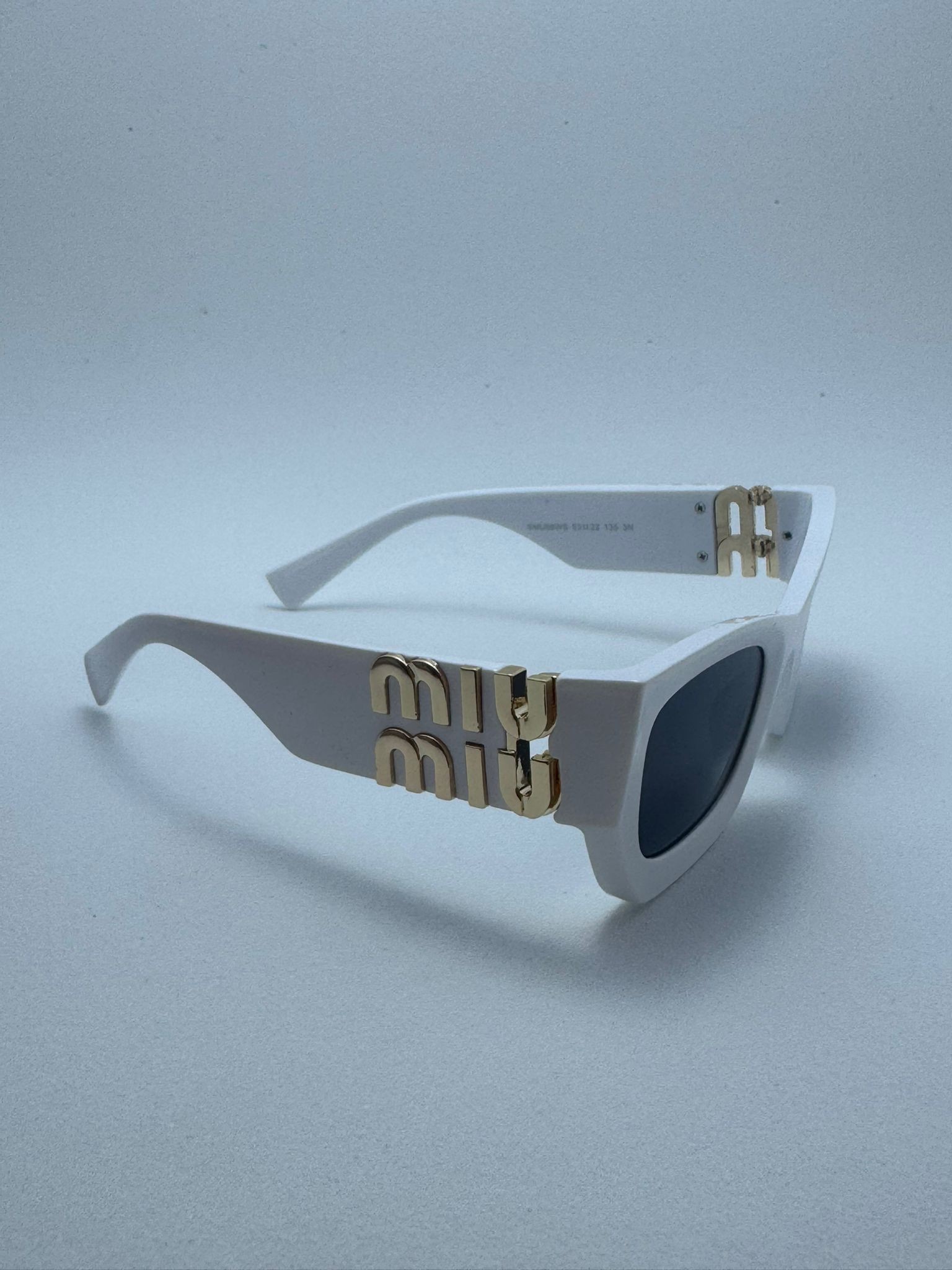 Miu Miu AE Mu 11 White 