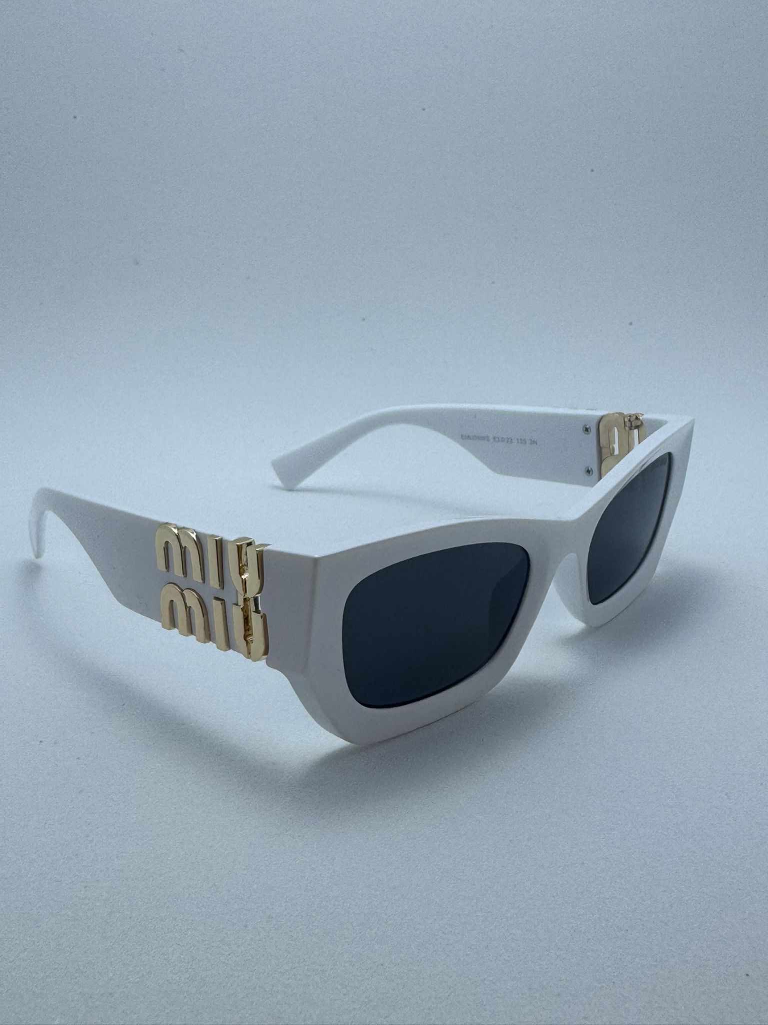 Miu Miu AE Mu 11 White 
