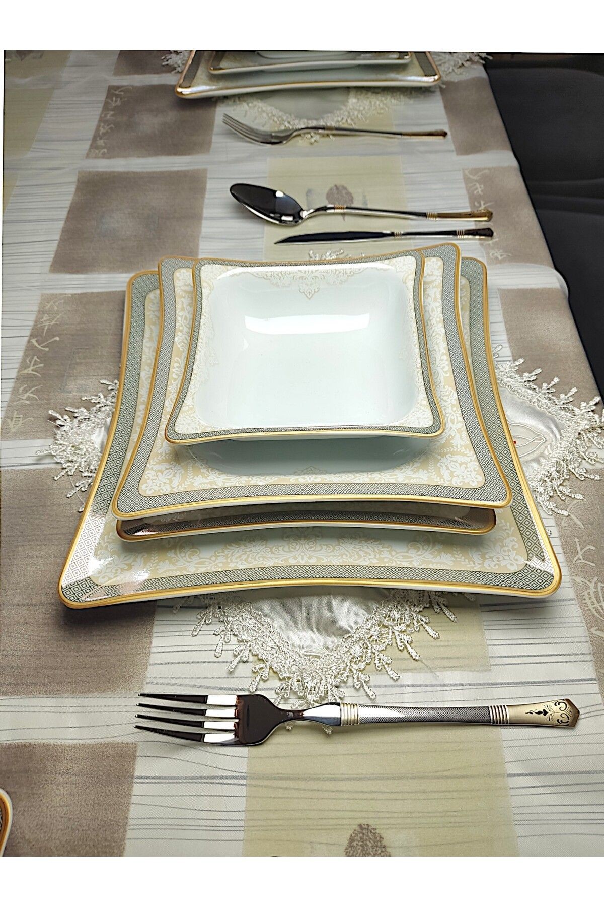 6 Kişilik Gold&gümüş Yemek Takımı 24 Parça Yemek Tabağı,çorba Kasesi.servis Tabağı,pasta Tabağı