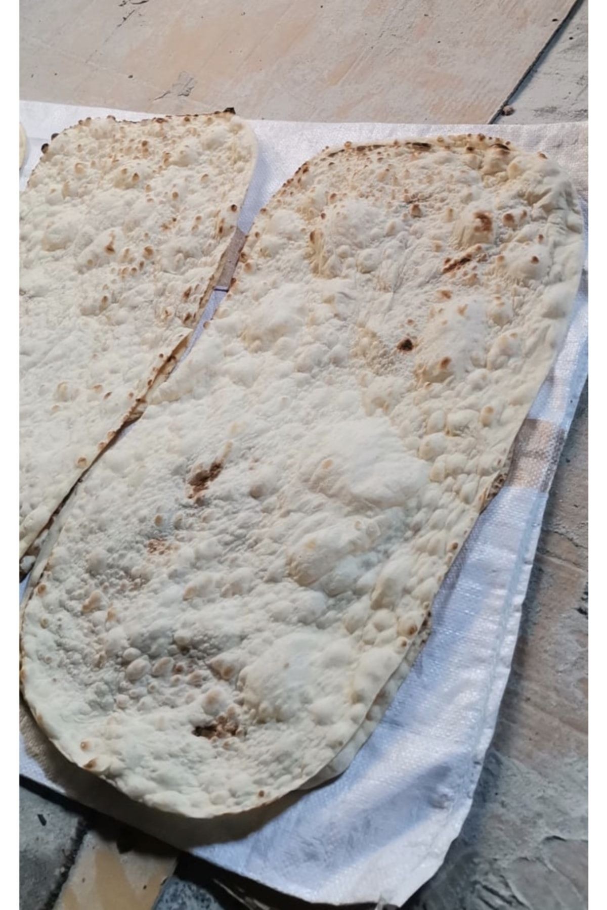 Can Lavaş Yöresel Tandır Ekmeği 1 Pkt 4 Adet Tir