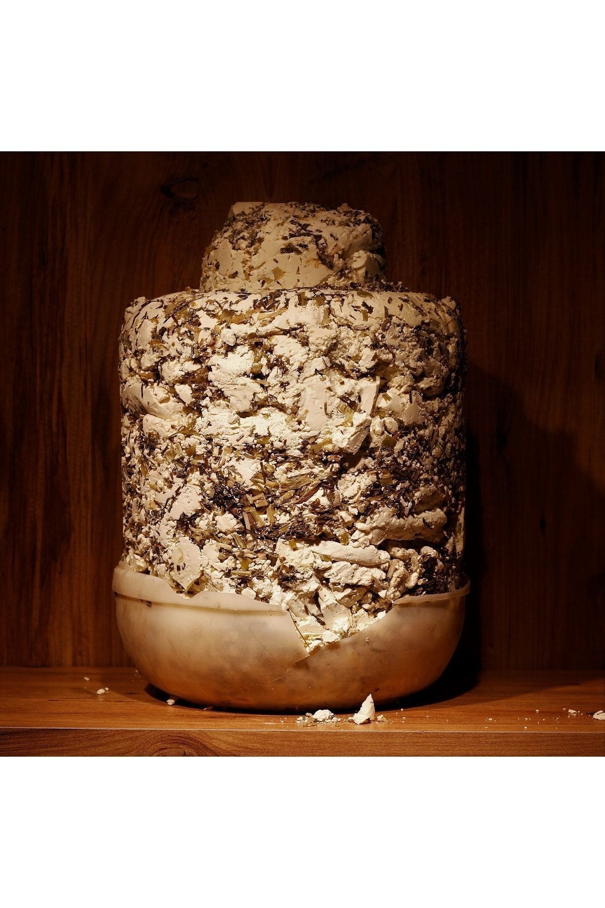Orijinal Toprak Altı Otlu Van Küp Peyniri 1 Kg