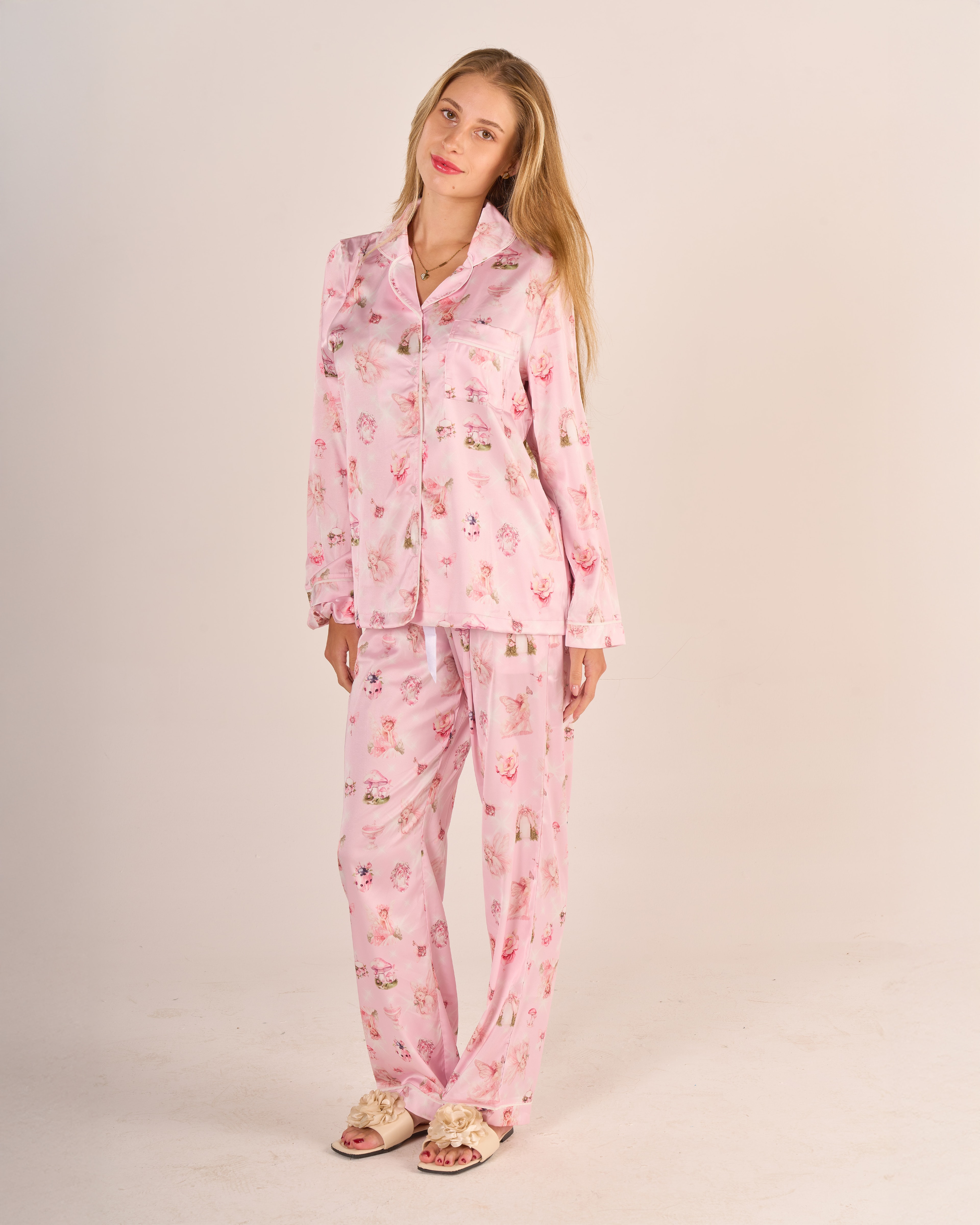 Peri Kızı Desenli Saten Pijama Takımı