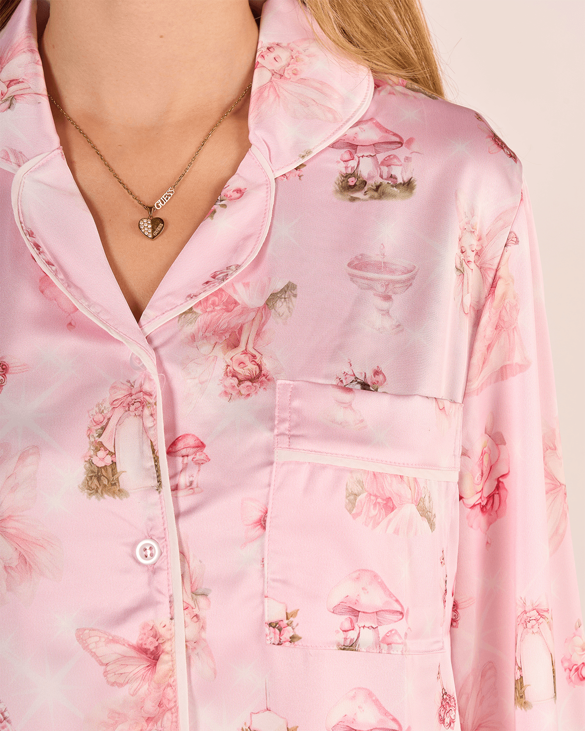 Peri Kızı Desenli Saten Pijama Takımı