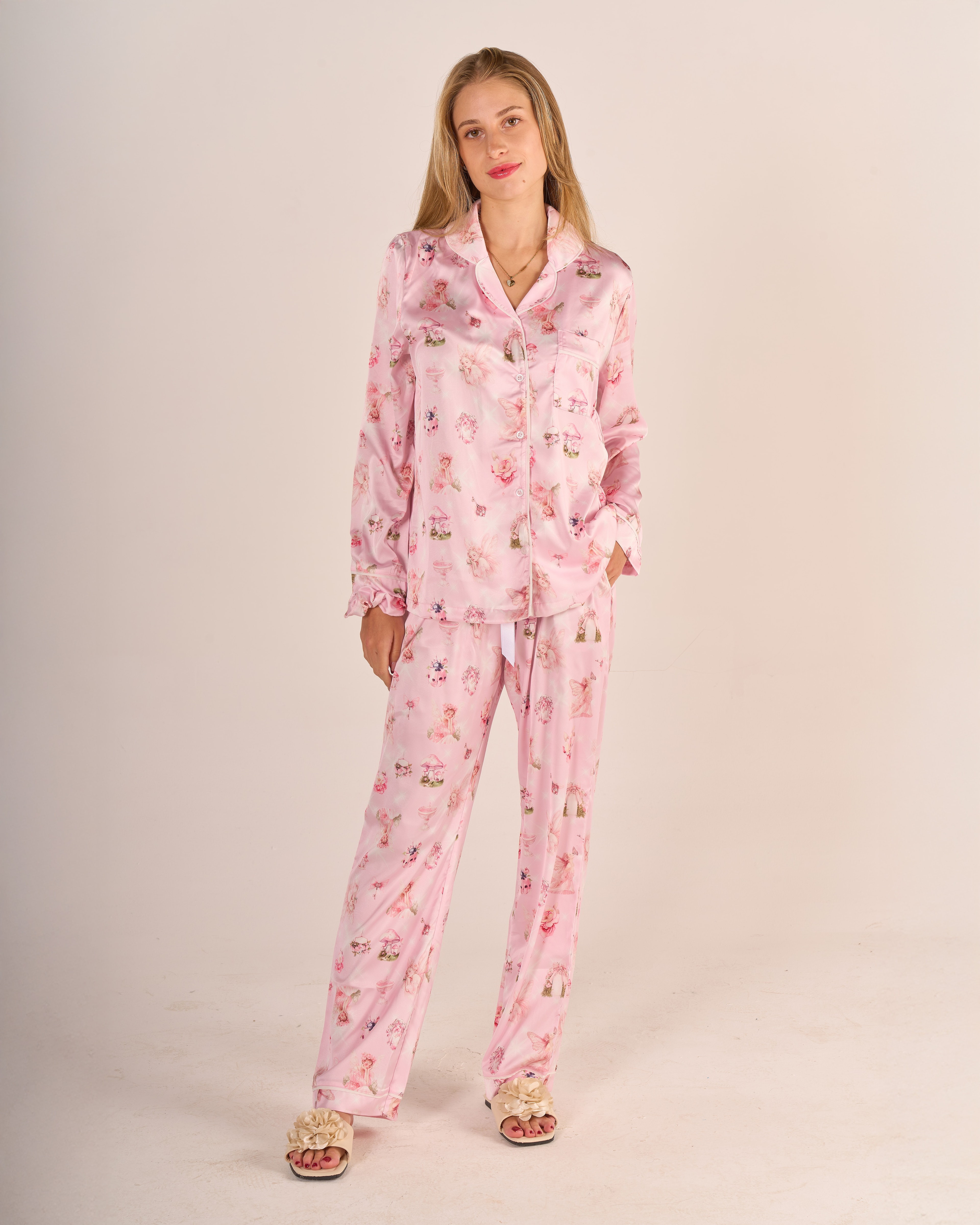 Peri Kızı Desenli Saten Pijama Takımı