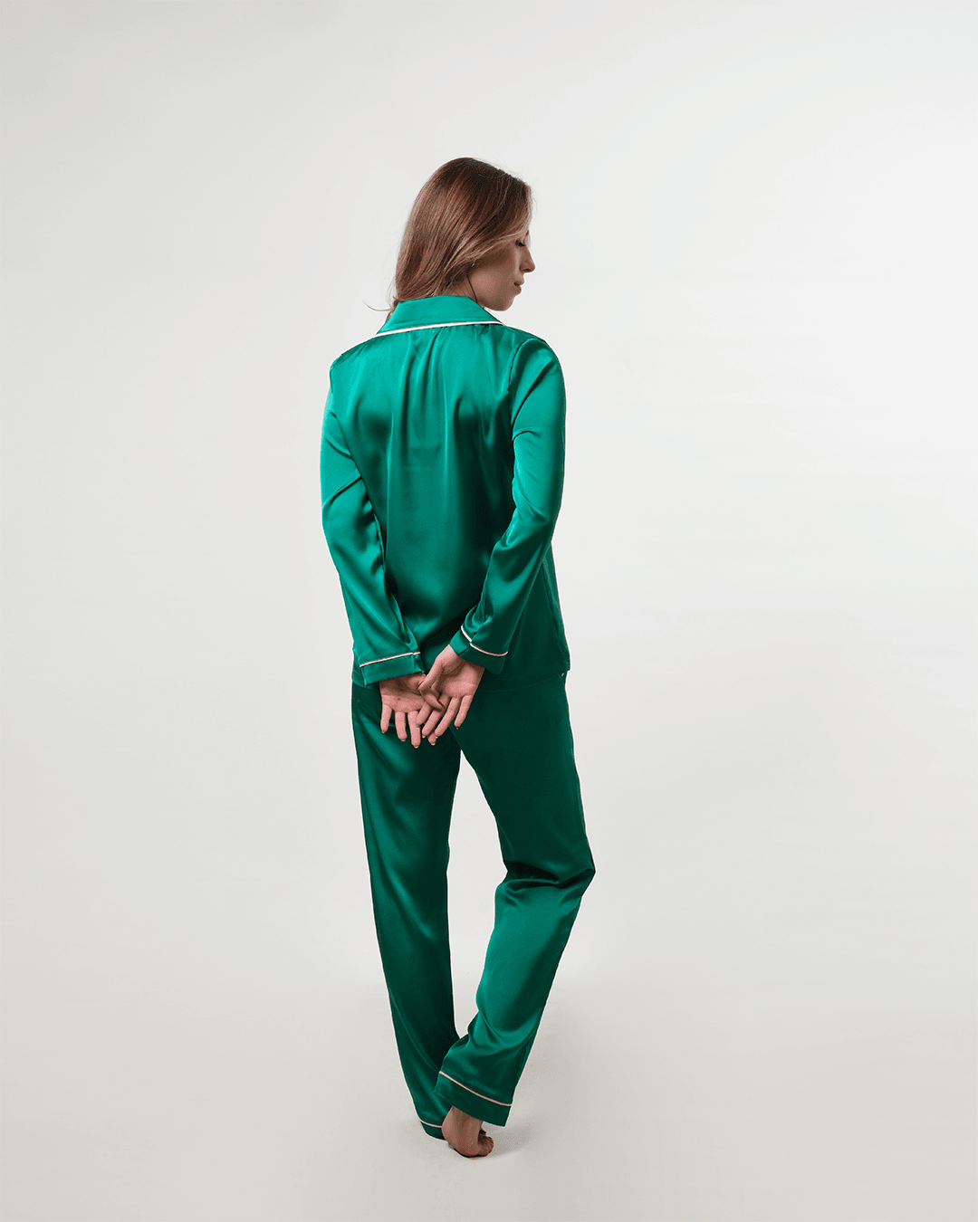 Zümrüt Yeşili Saten Pembe Arabiye Detaylı Uzun Pijama Takımı