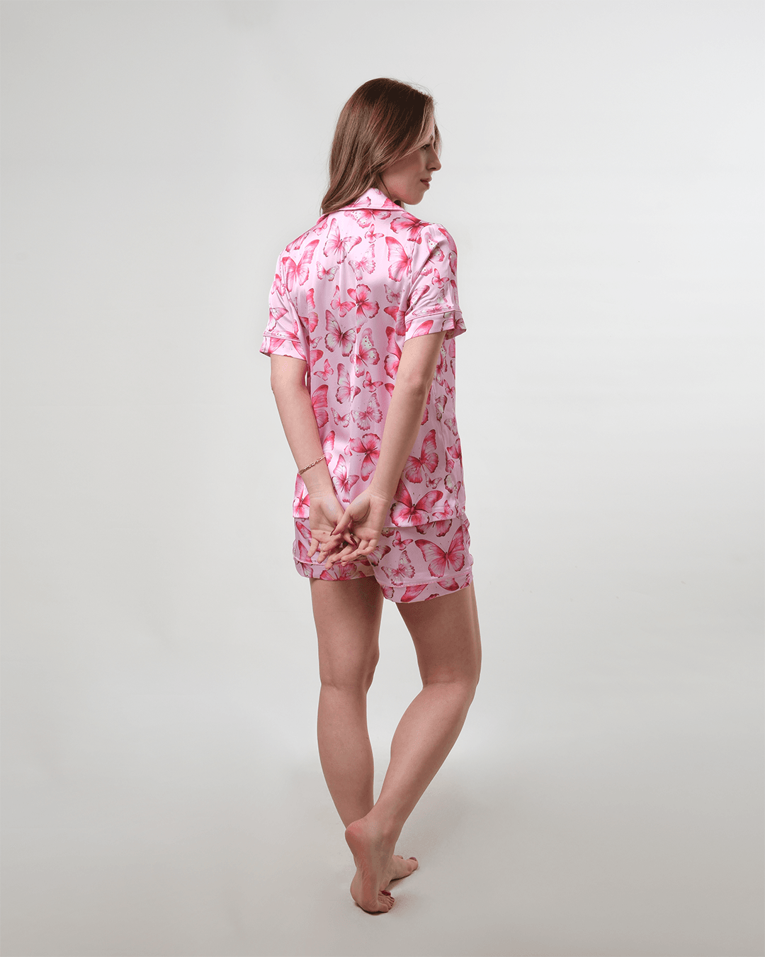 Pembe Kelebek Desenli Düğmeli Pijama Takımı
