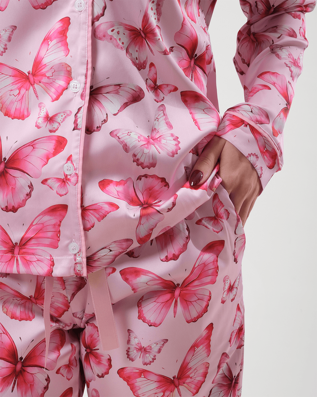 Pembe Kelebek Desenli Düğmeli Pijama Takımı