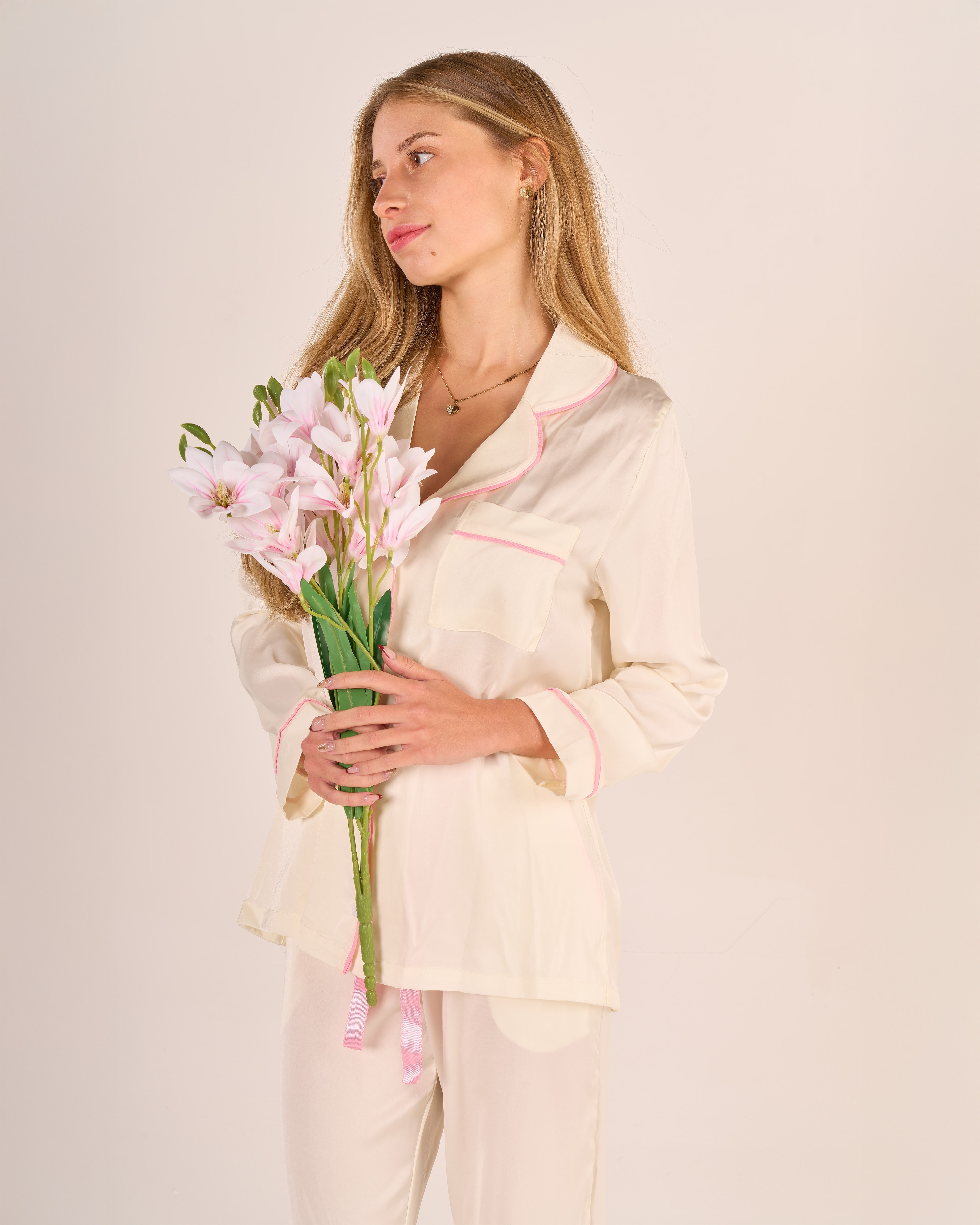 3'lü Çeyiz Seti: İkonik Saten Pijama Takımları