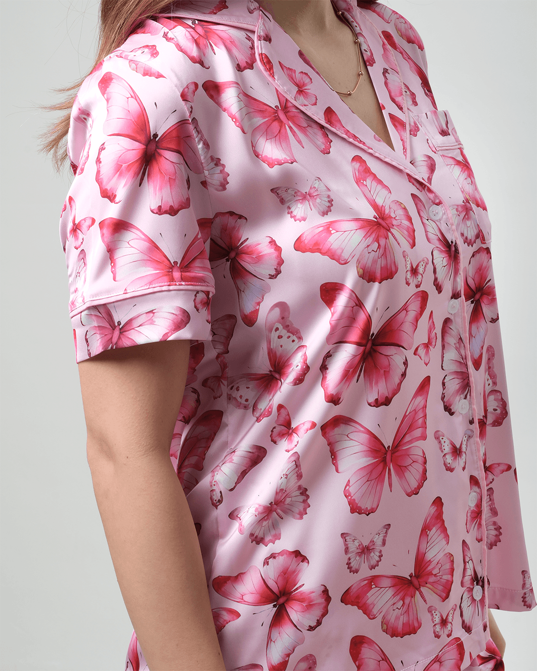 Pembe Kelebek Desenli Düğmeli Pijama Takımı