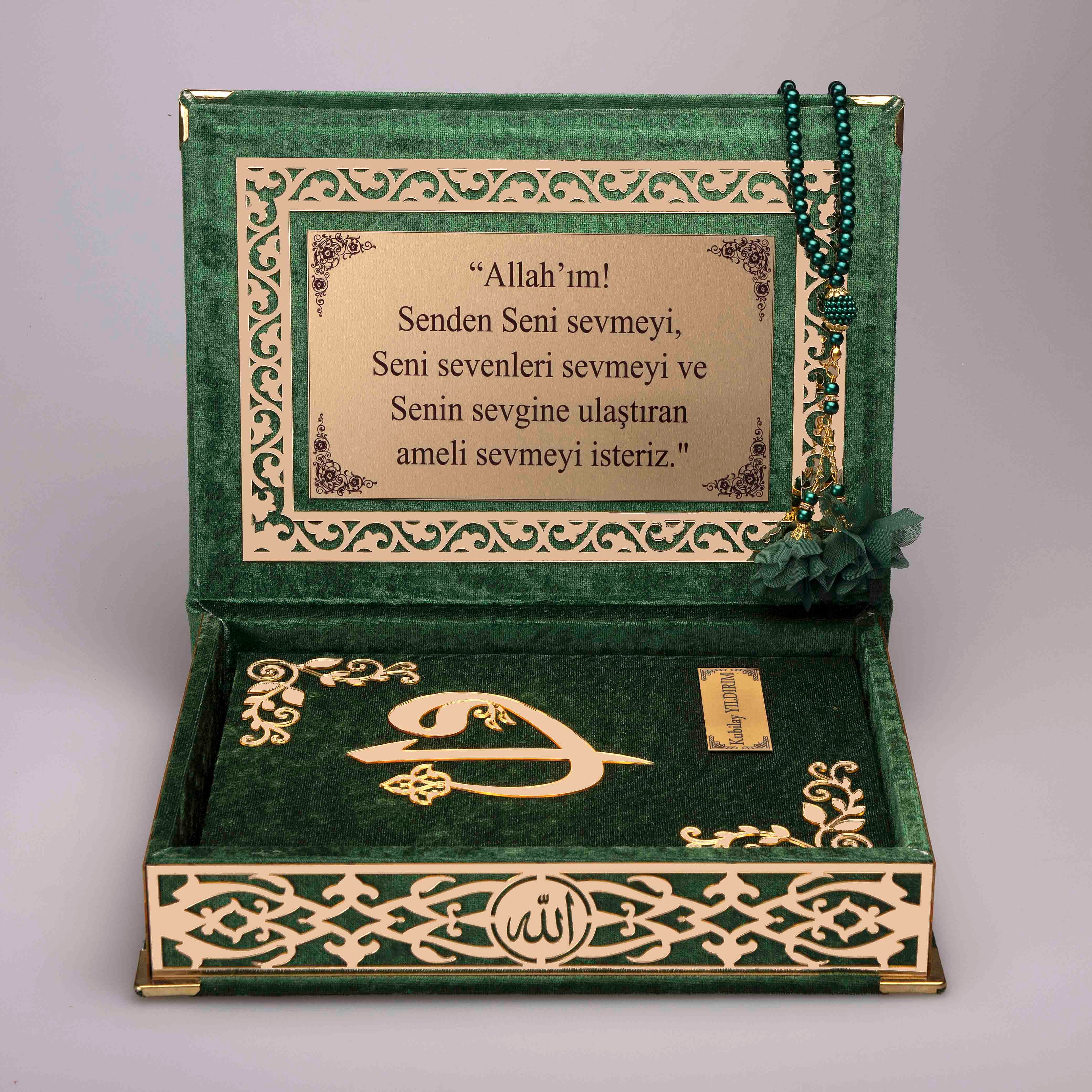 Kadife Kutulu Kur'an-ı Kerim (Yeşil, Gold Süsleme)