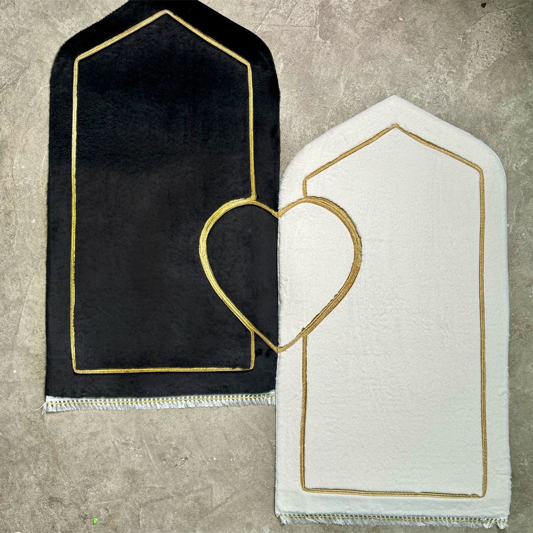Kalpli Çift Seccade (Siyah & Beyaz)