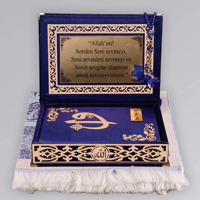 Kadife Kutulu Kur’an-ı Kerim (Lacivert, Seccadeli, Gold Süsleme)