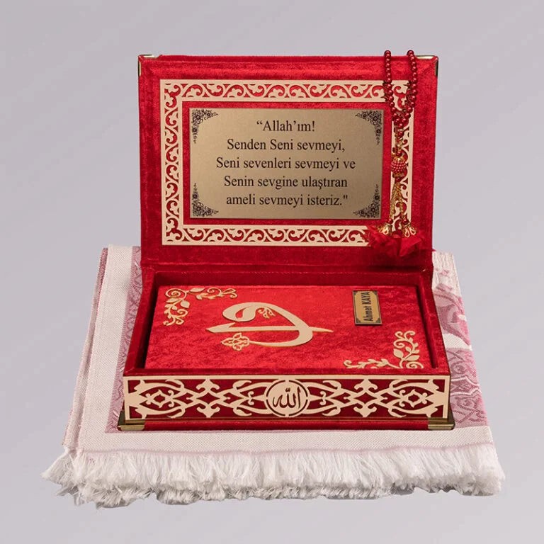 Kadife Kutulu Kur’an-ı Kerim (Kırmızı, Seccadeli, Gold Süsleme)