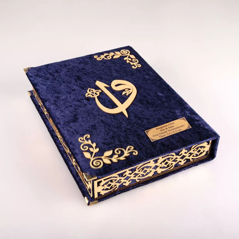 Kadife Kutulu Kur'an-ı Kerim (Lacivert, Gold Süsleme)
