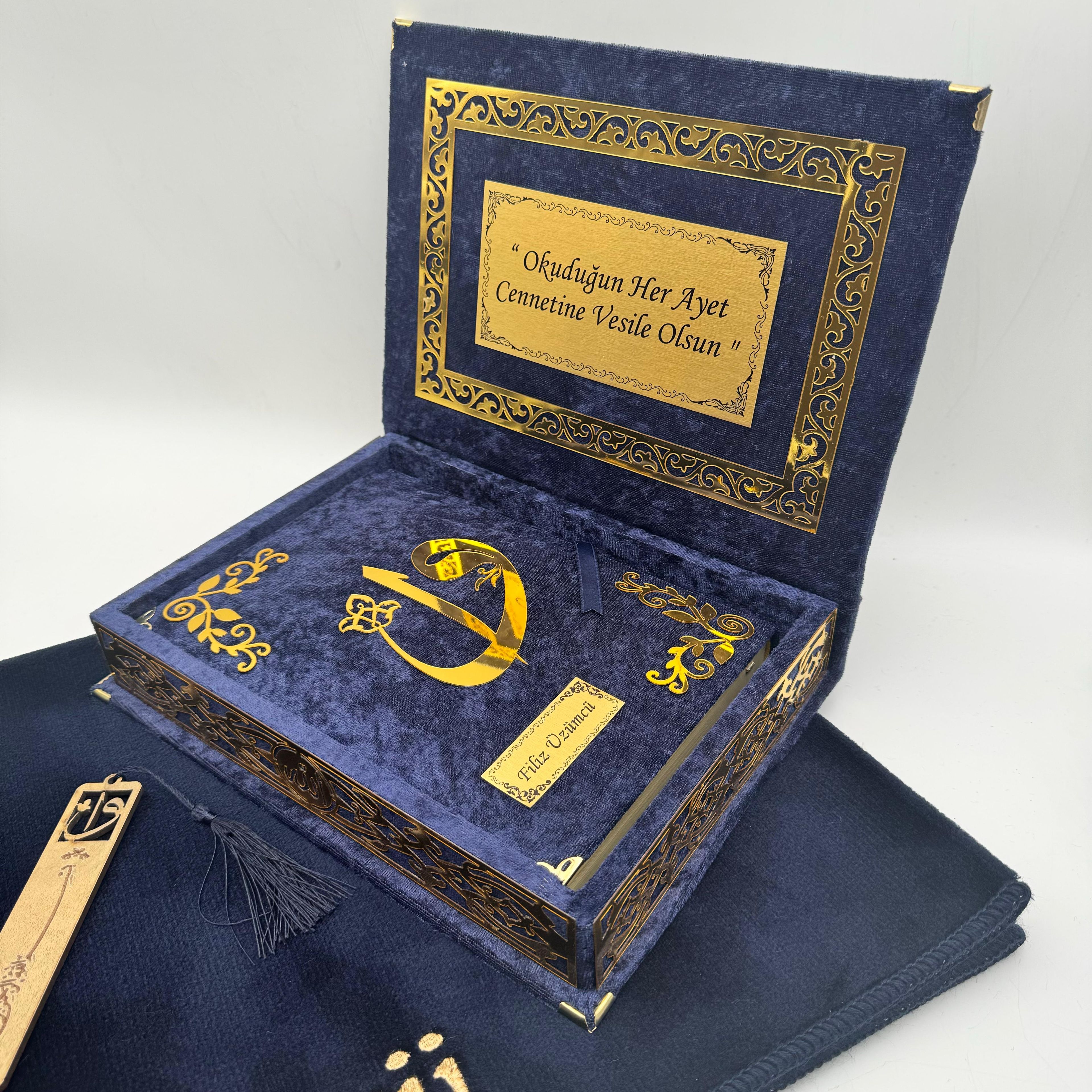 Kadife Kutulu Kur'an-ı Kerim İsme Özel Aydın Seccade Kombin Set (Lacivert )