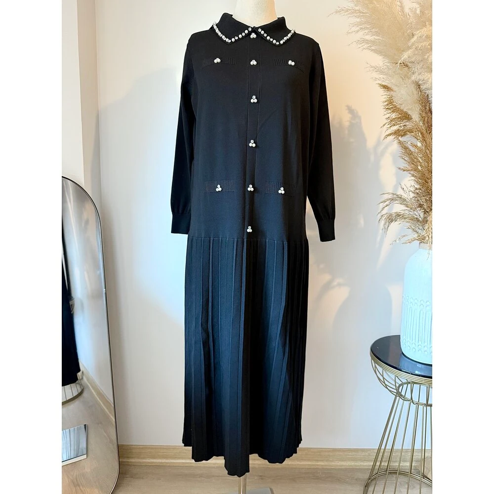 Siyah İnci ve Taş Süslemeli Merserize Elbise image