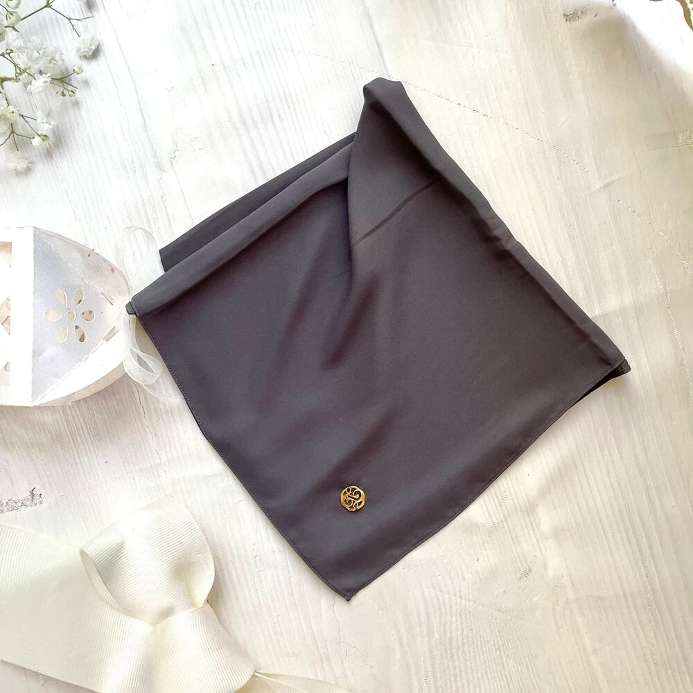 Antrasit Krep Şifon Kare Eşarp image