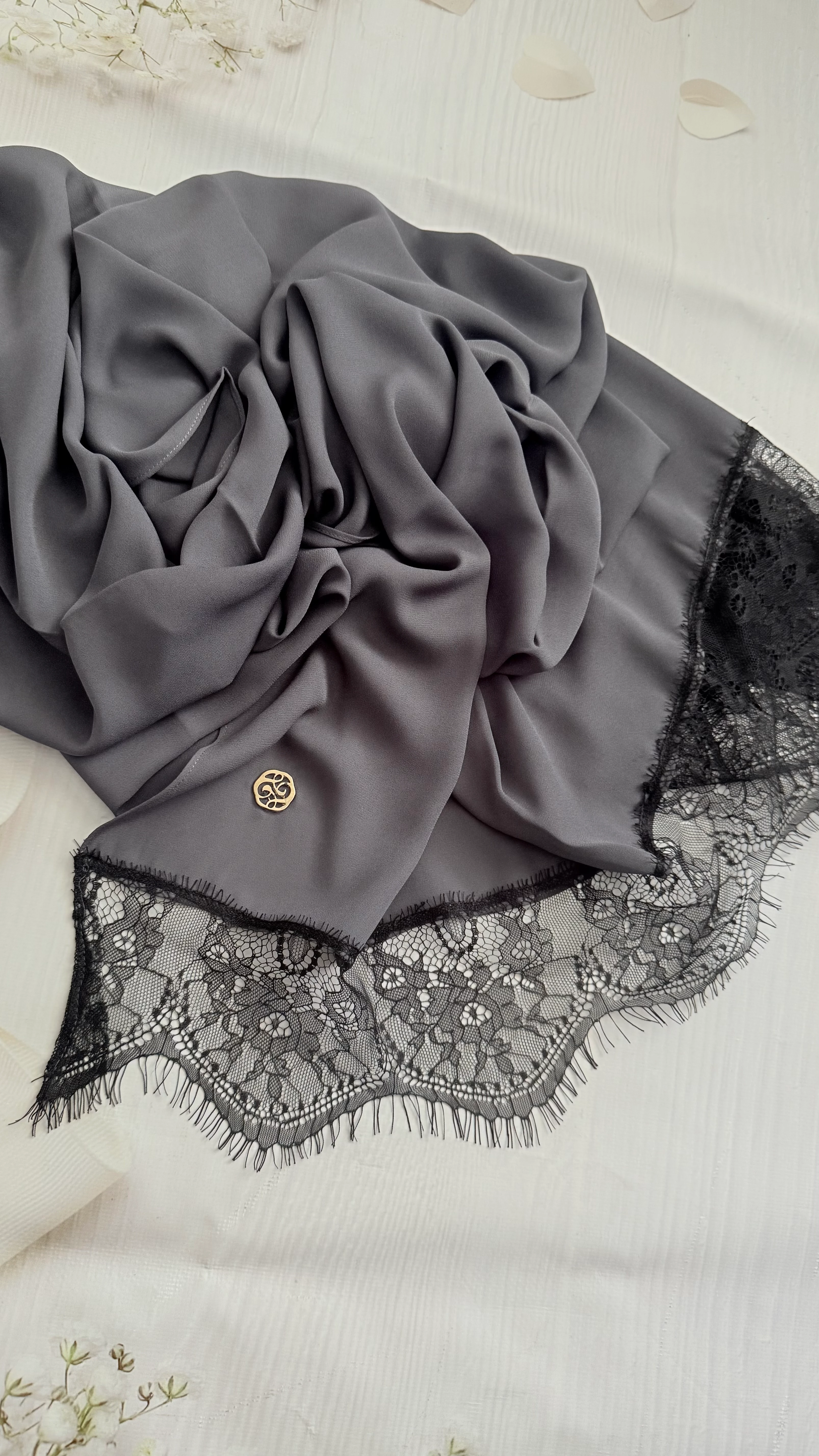 Fahza Antrasit Dantelli Krep Şifon Şal image