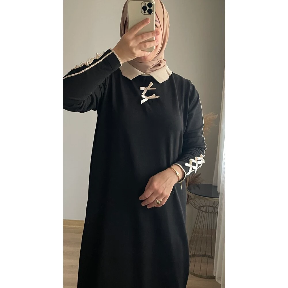 Fiyonk Detaylı Siyah Triko Elbise