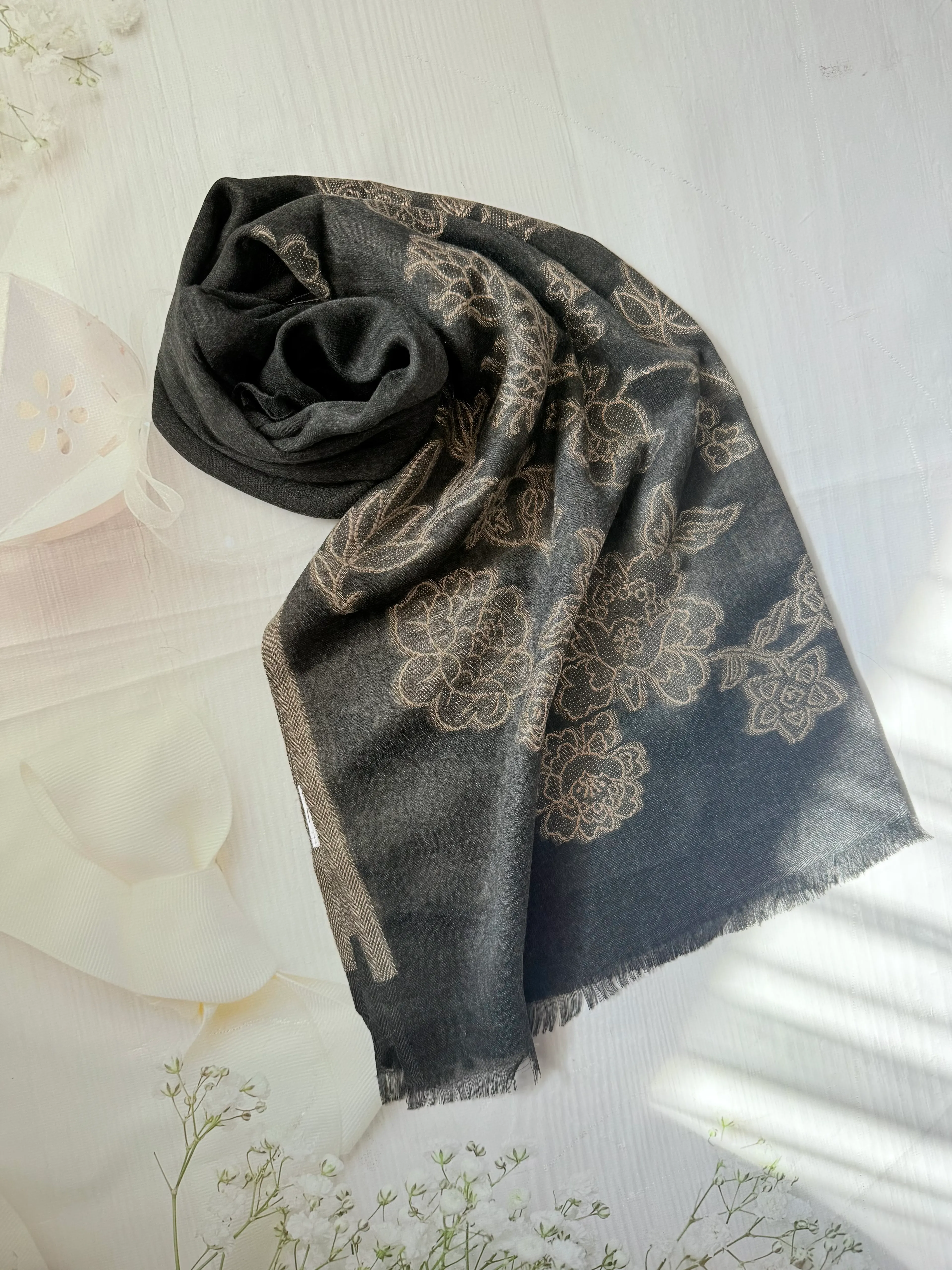 Füme Dokuma Nakışlı Yün-İpek Şal