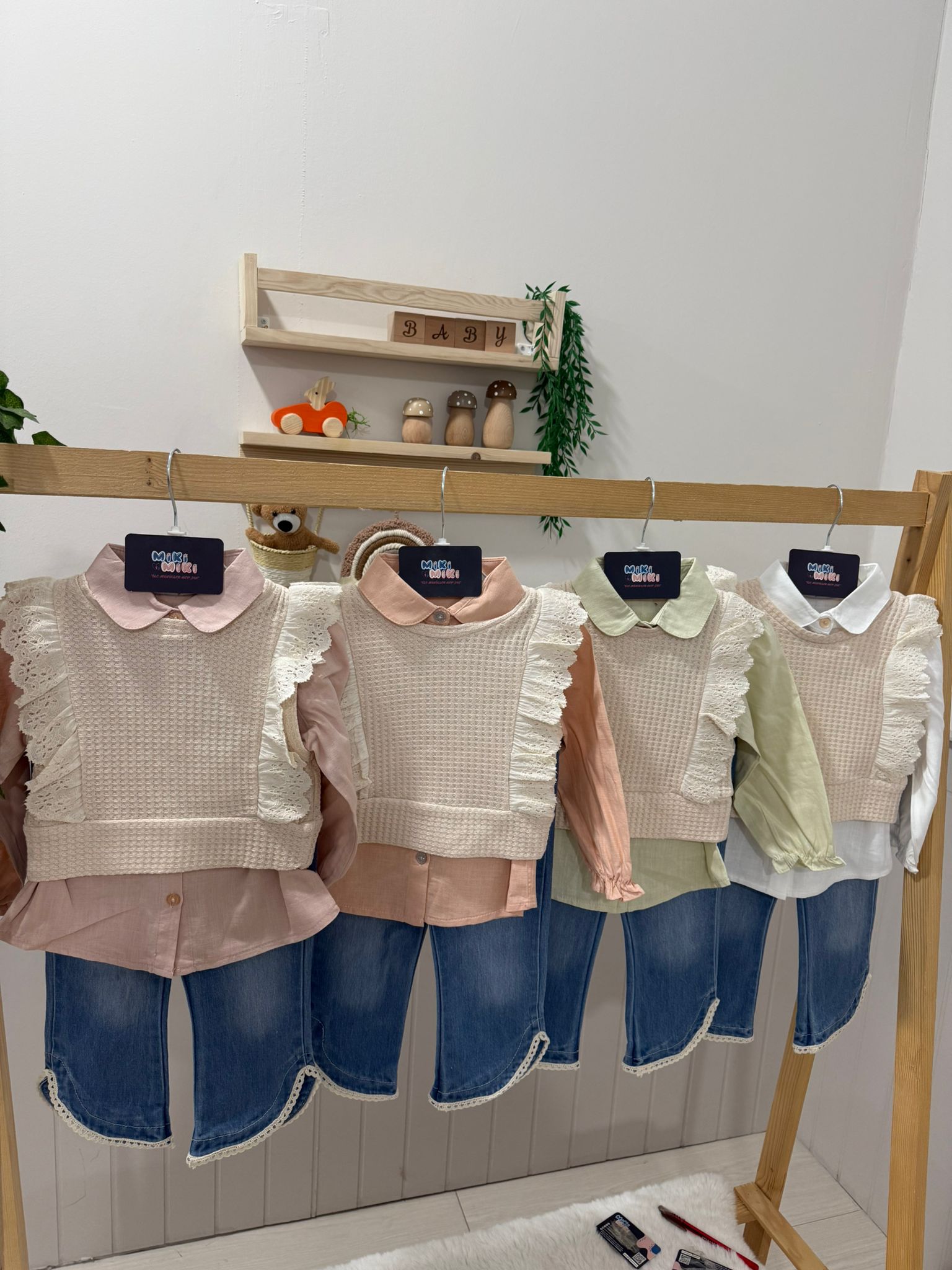 Tasarım Paçalı Müslin Gömlekli 3'Lü Kız Takım