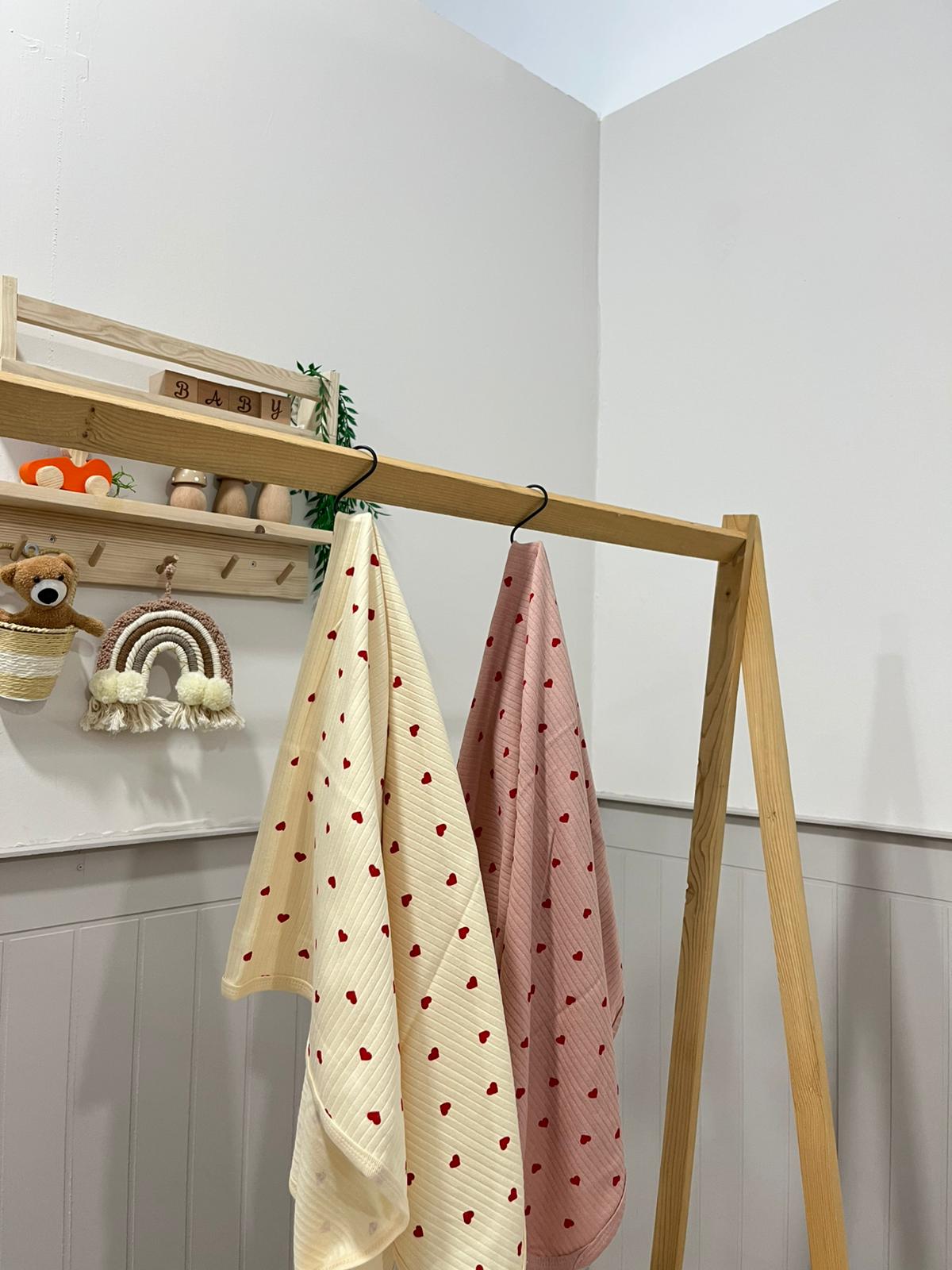 %100 Pamuk Kalp Desenli Petek Battaniye