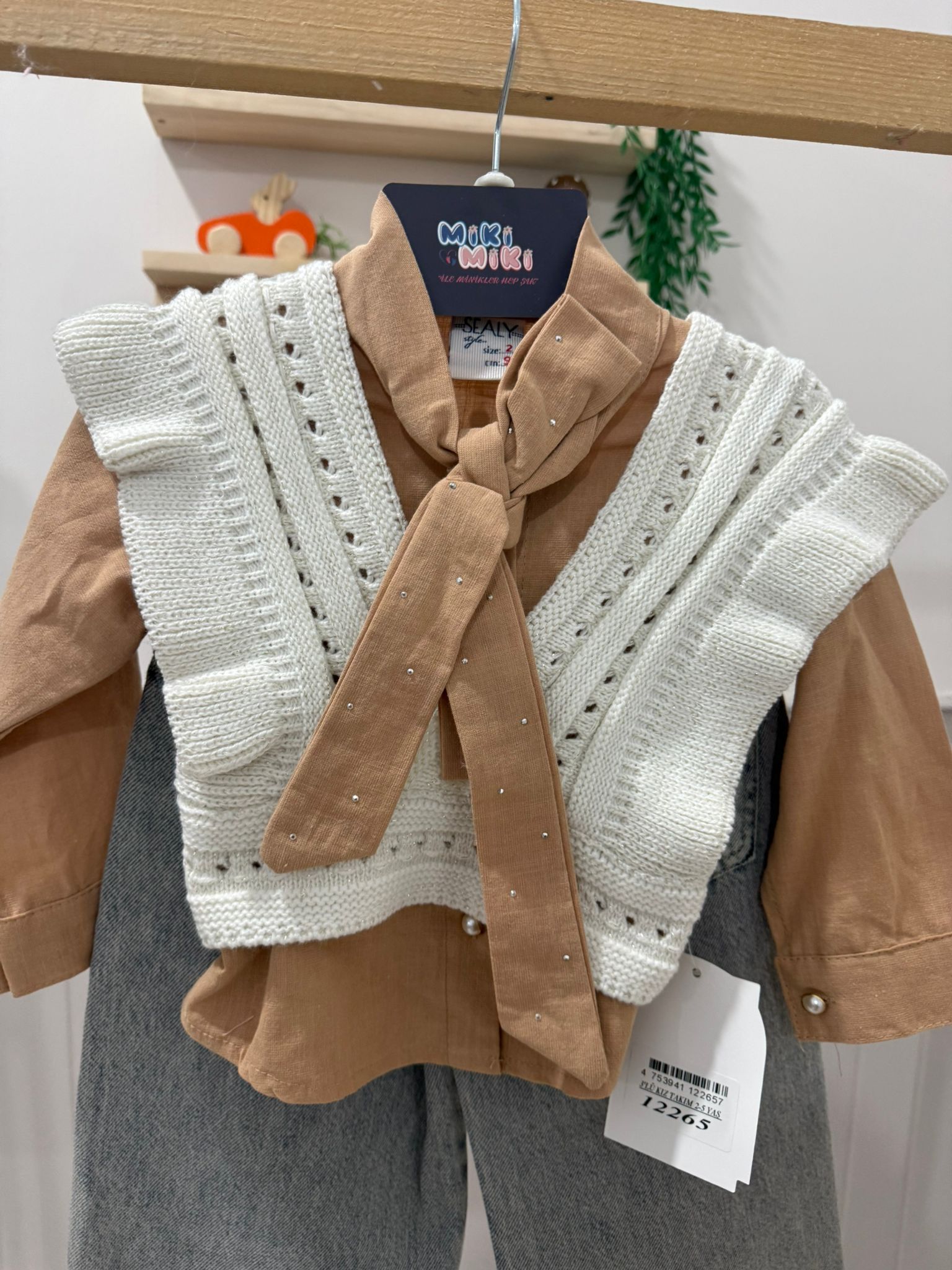 Premium Kalite Süveterli Gömlekli Tasarım Takım