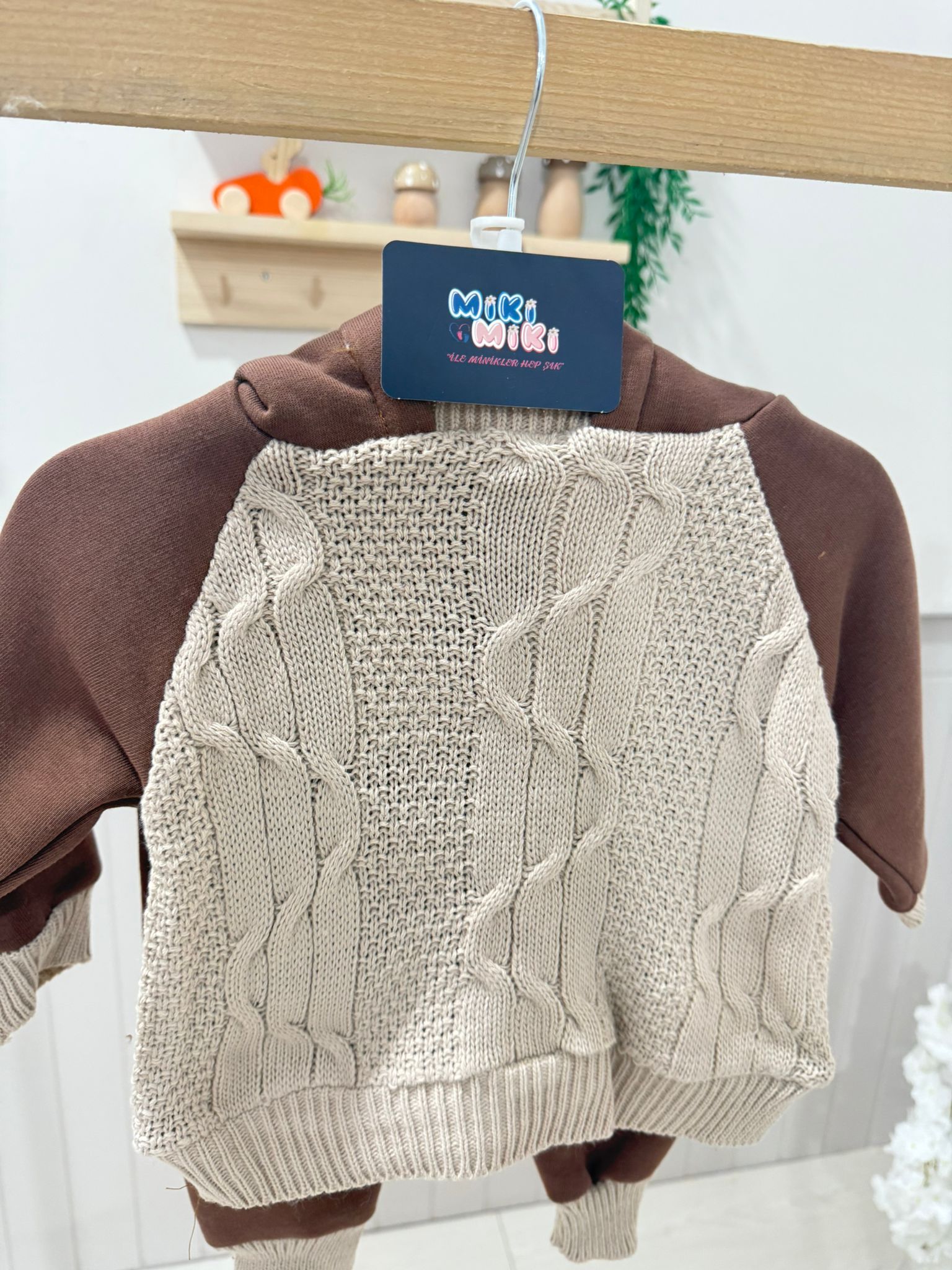 Örgü Detaylı Kapişonlu İçi Şardonlu %100 Pamuk Takım