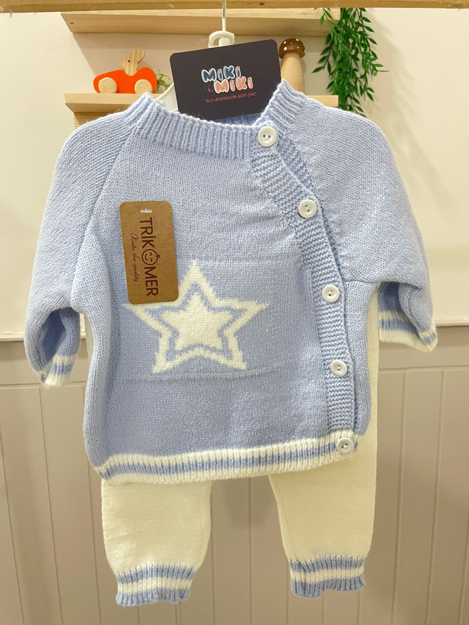 Yıldız Desenli Yandan Düğmeli Triko Takım