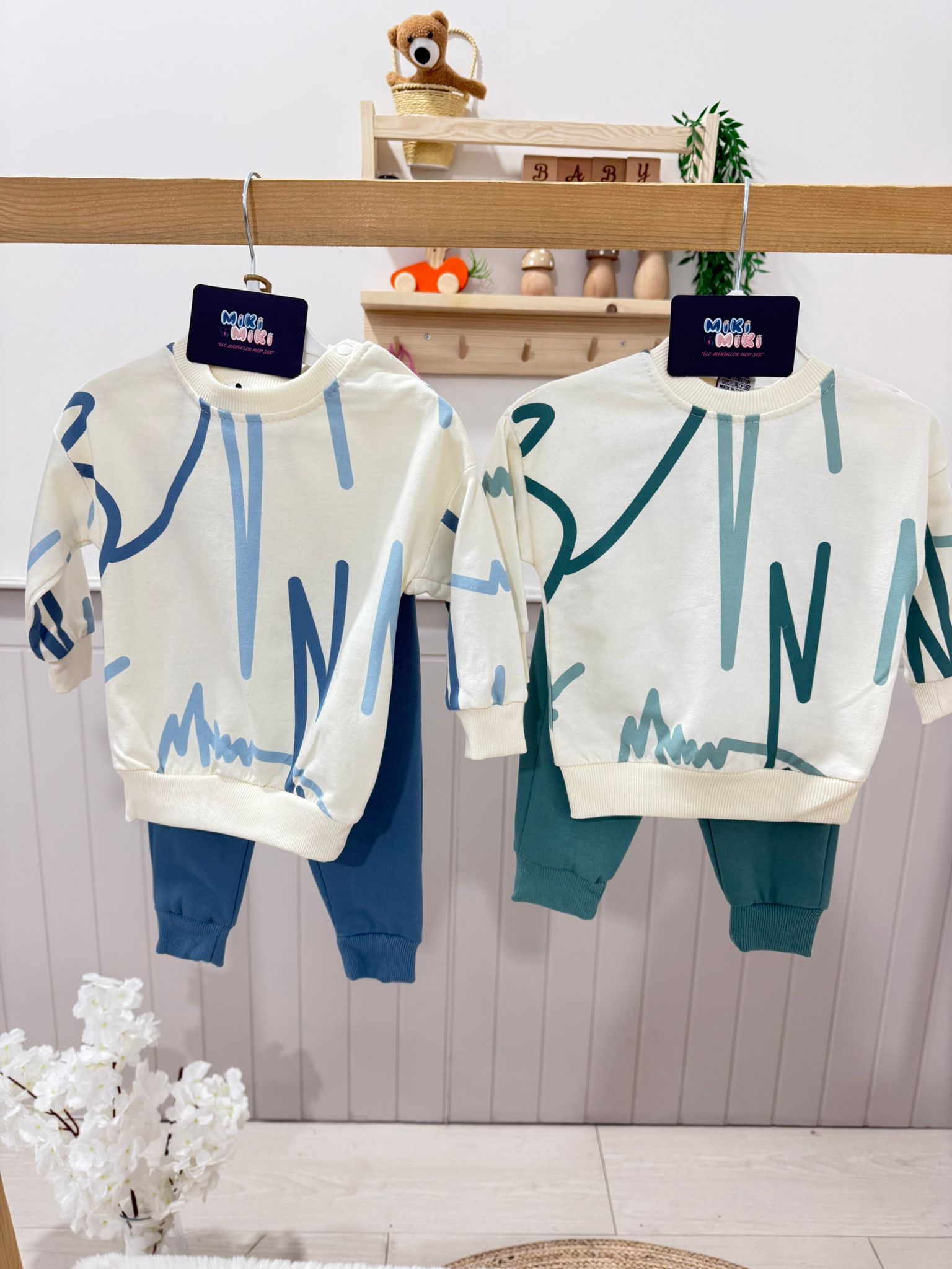 Unisex Asimetrik Çizgili İkili Takım Yeşil