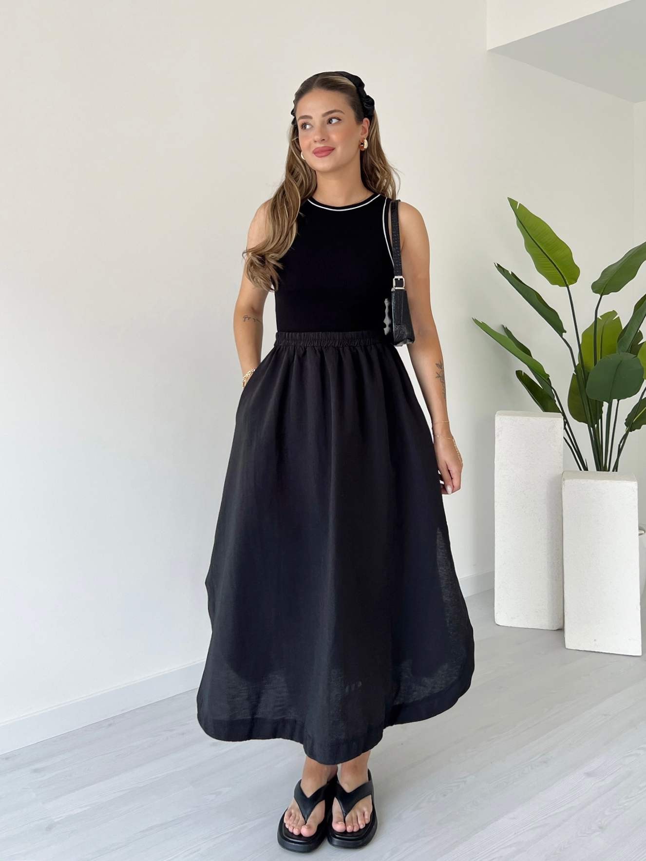 Halter Yaka Biyeli Eteği Poplin Elbise