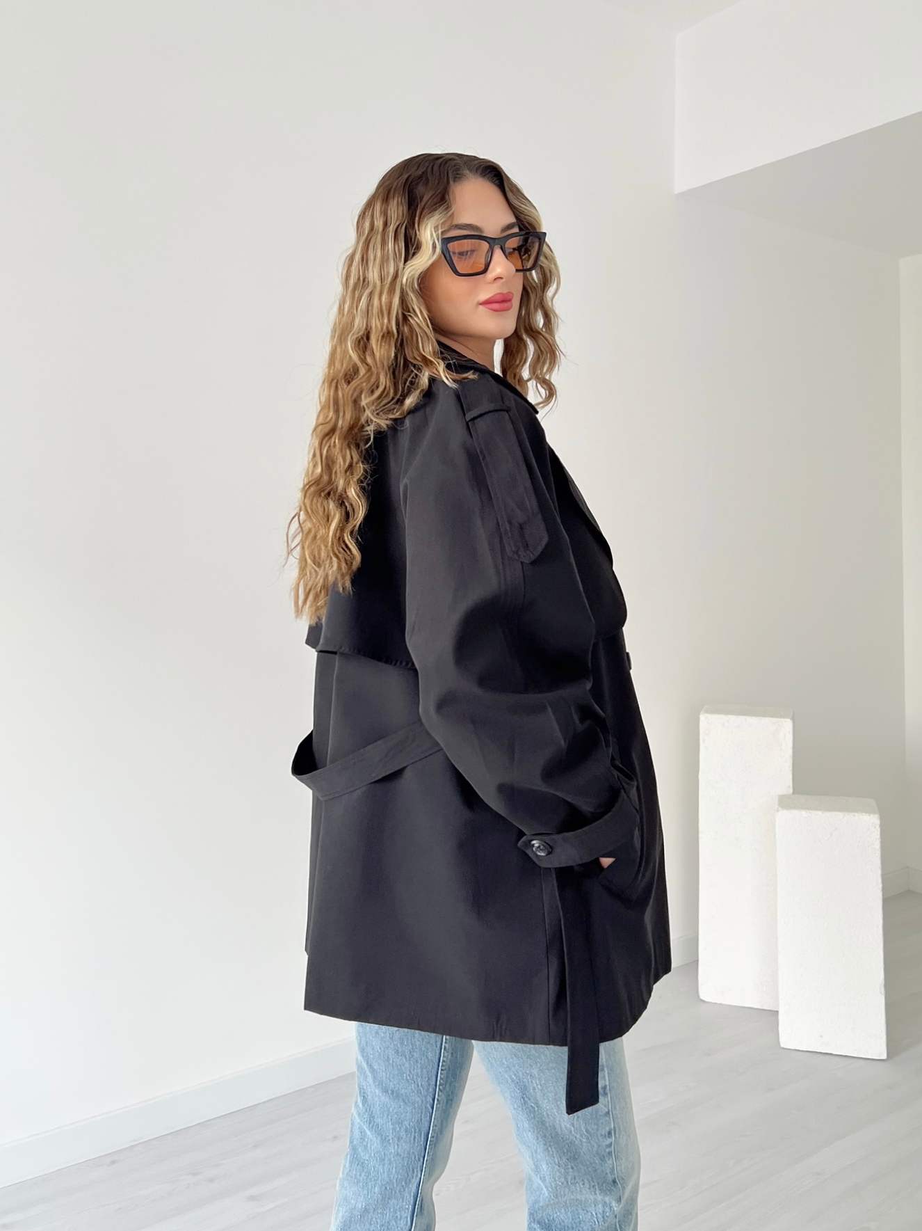 Oversize Astarlı Kısa Trençkot