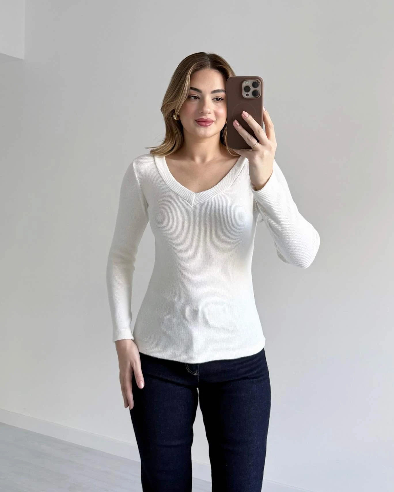 V Yaka Soft Dokulu Bluz