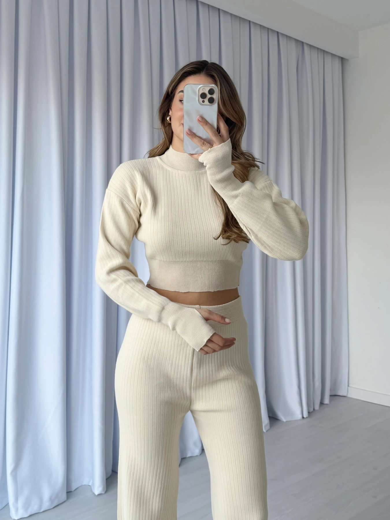 Parmak Geçirmeli Crop Triko Takım