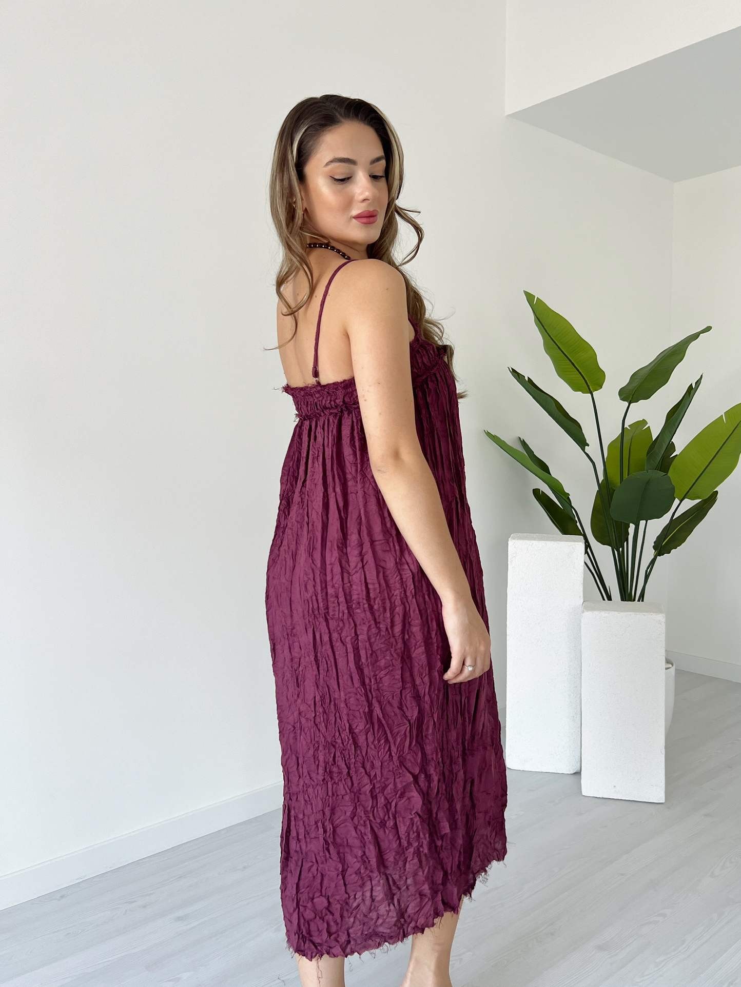 Kırışık Kumaş Askılı Elbise - Bordo